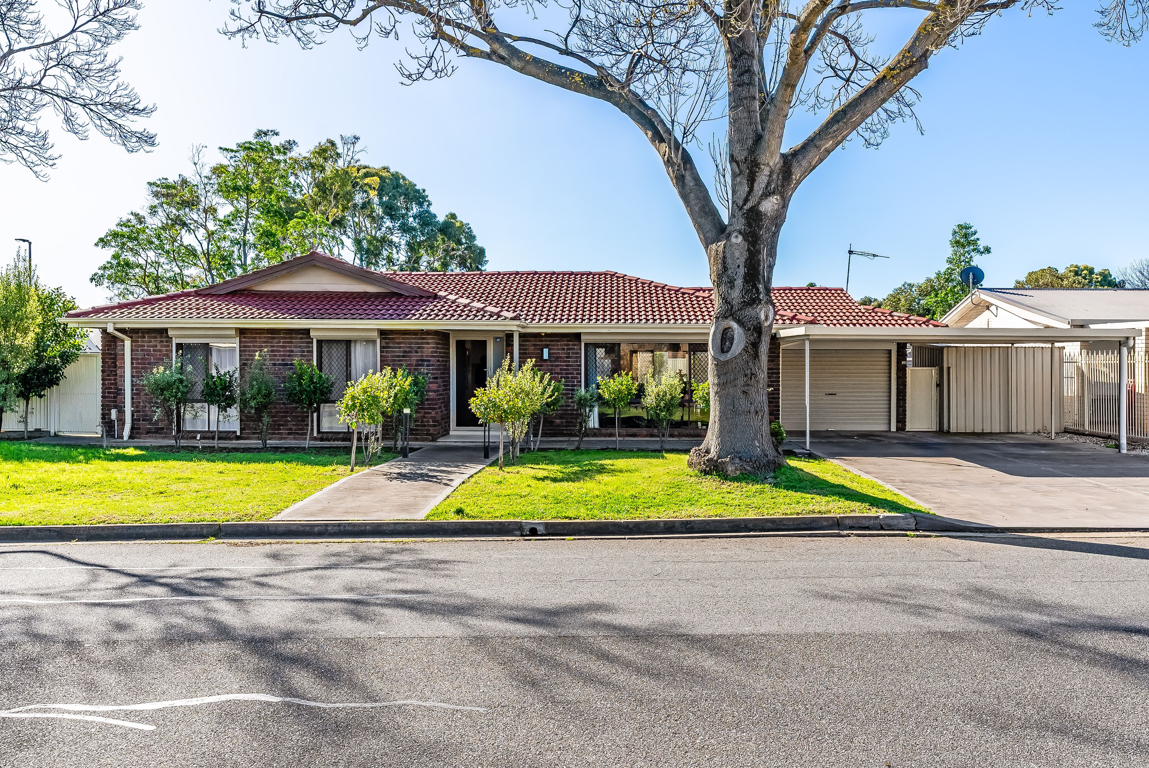 27 Masters Avenue, Marion SA 5043