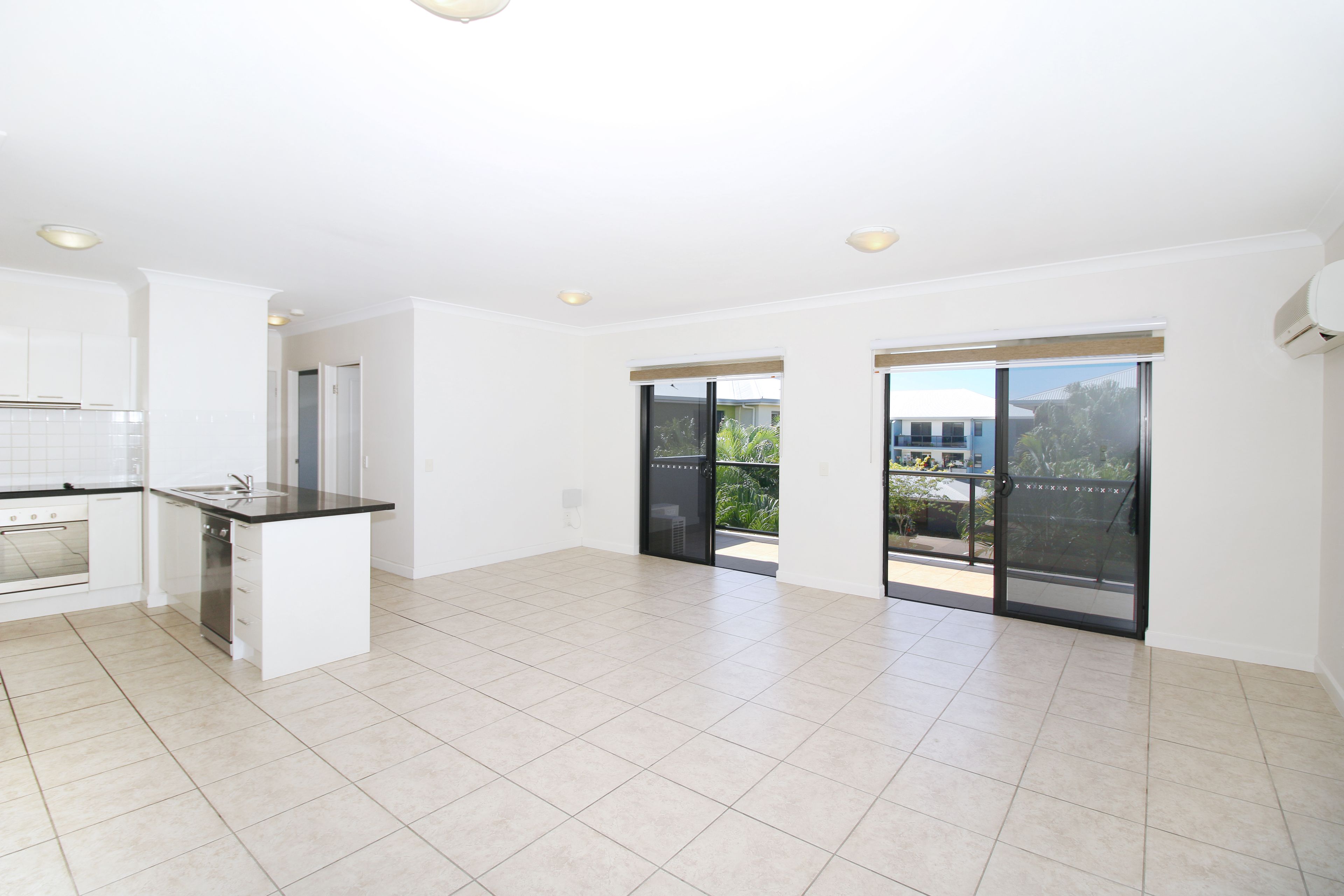 101 Railway Avenue, Railway Estate, QLD 4810