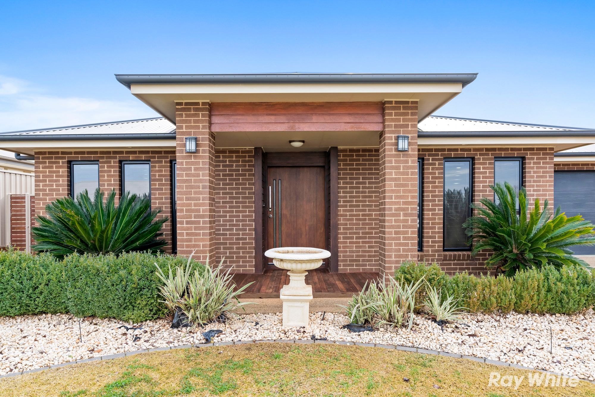 92 Strickland Drive, Boorooma, NSW 2650