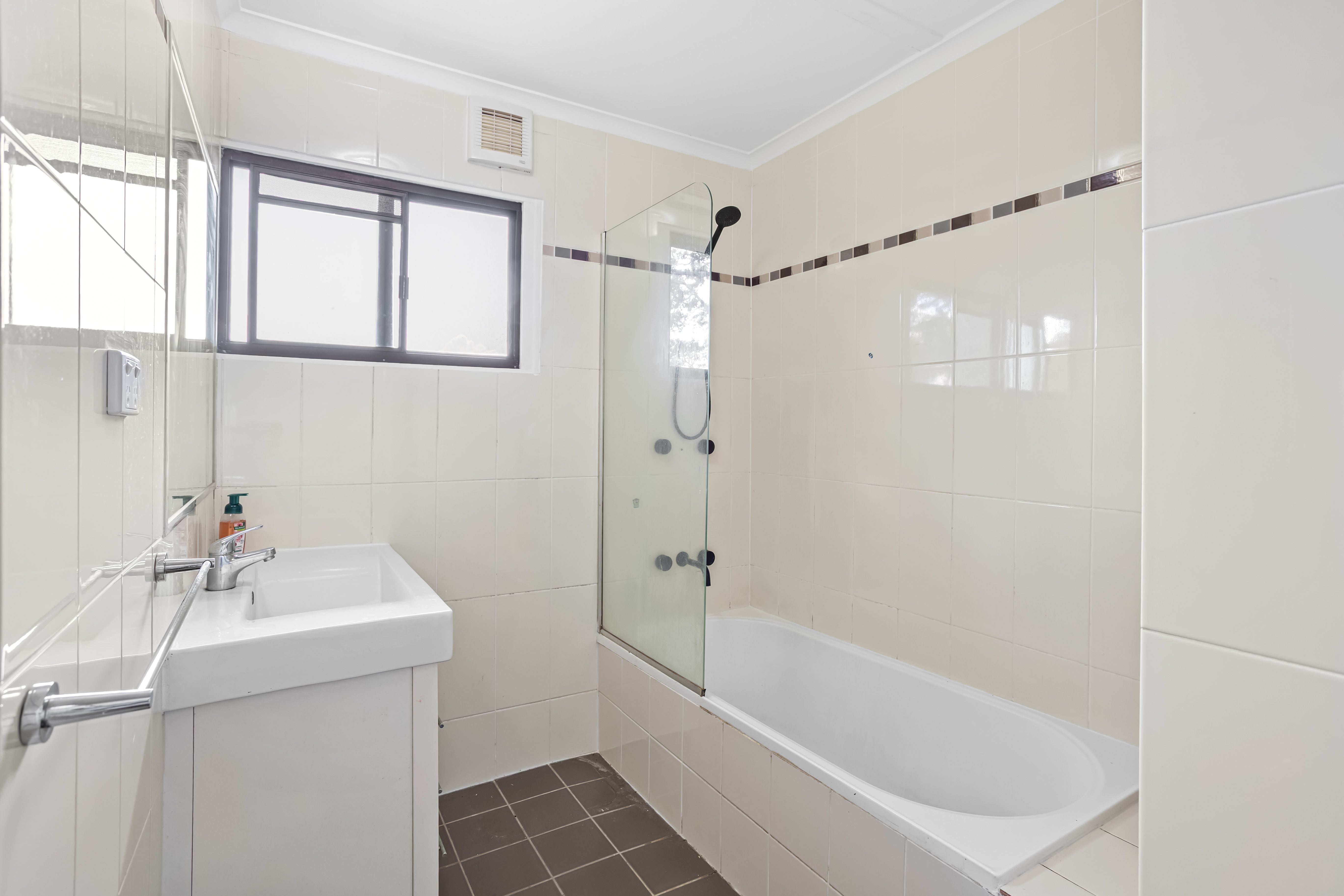 36 Bancroft Terrace — photo 7 of 14