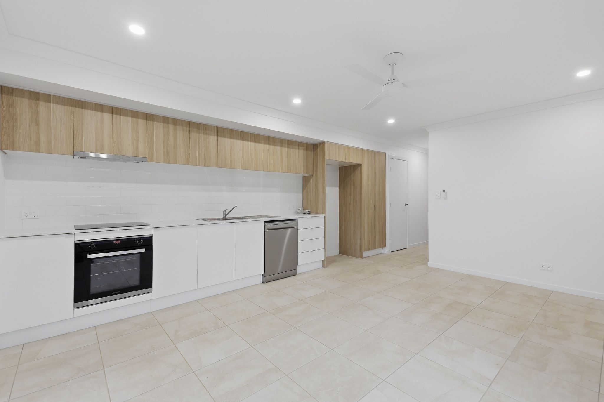 1/153 Affinity Boulevard — photo 3 of 9