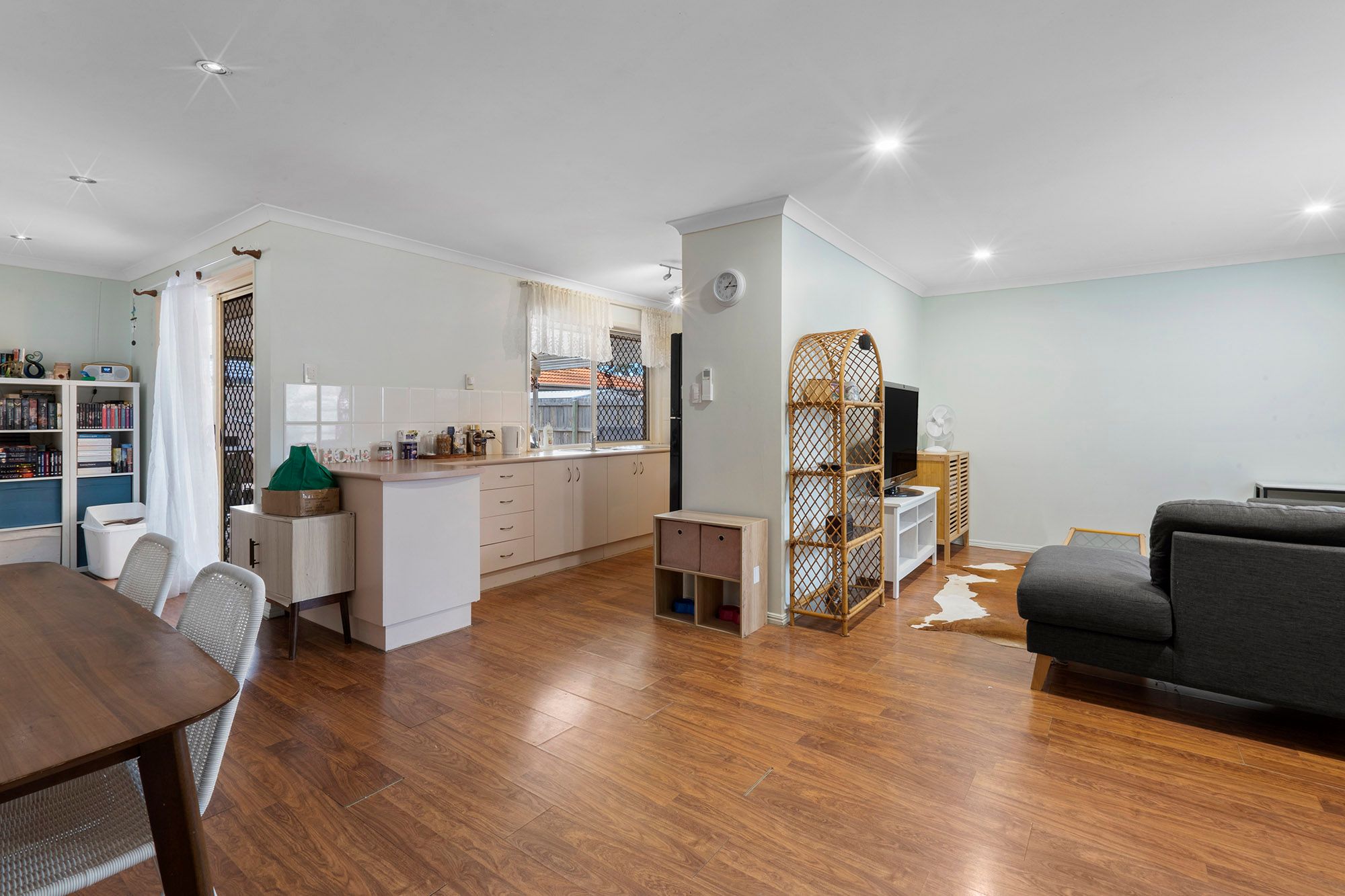 18 Oakwood Drive, Waterford West, QLD 4133