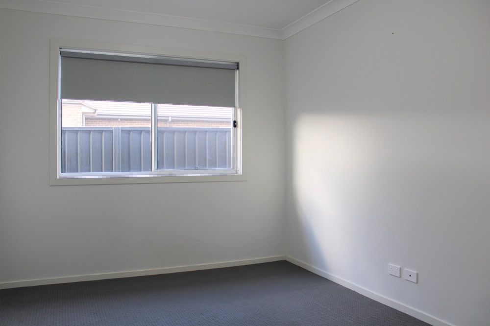 6 Jennings Crescent, Spring Farm, NSW 2570