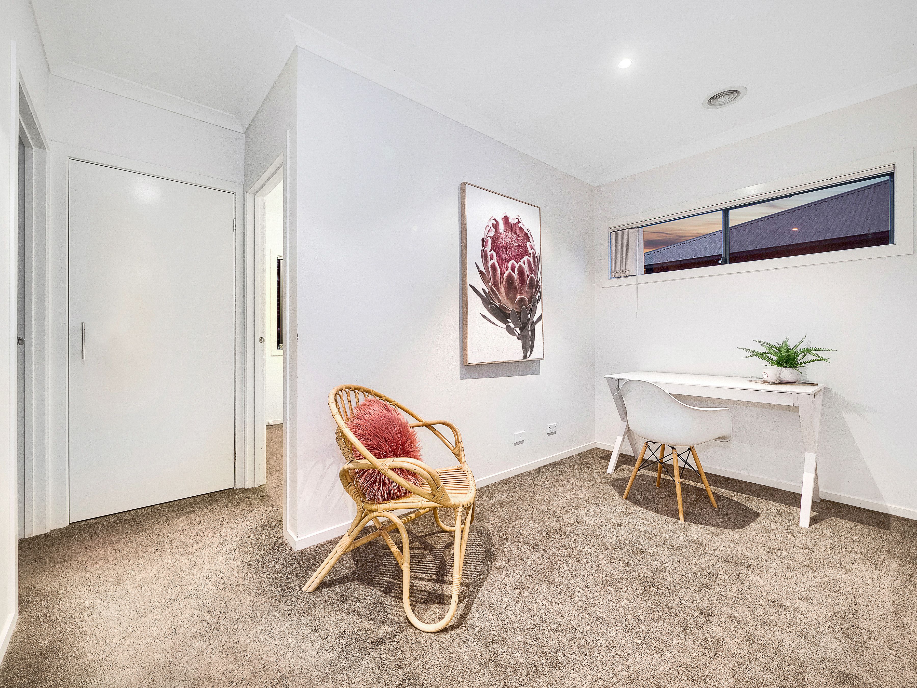 12 Datura Avenue — photo 8 of 16