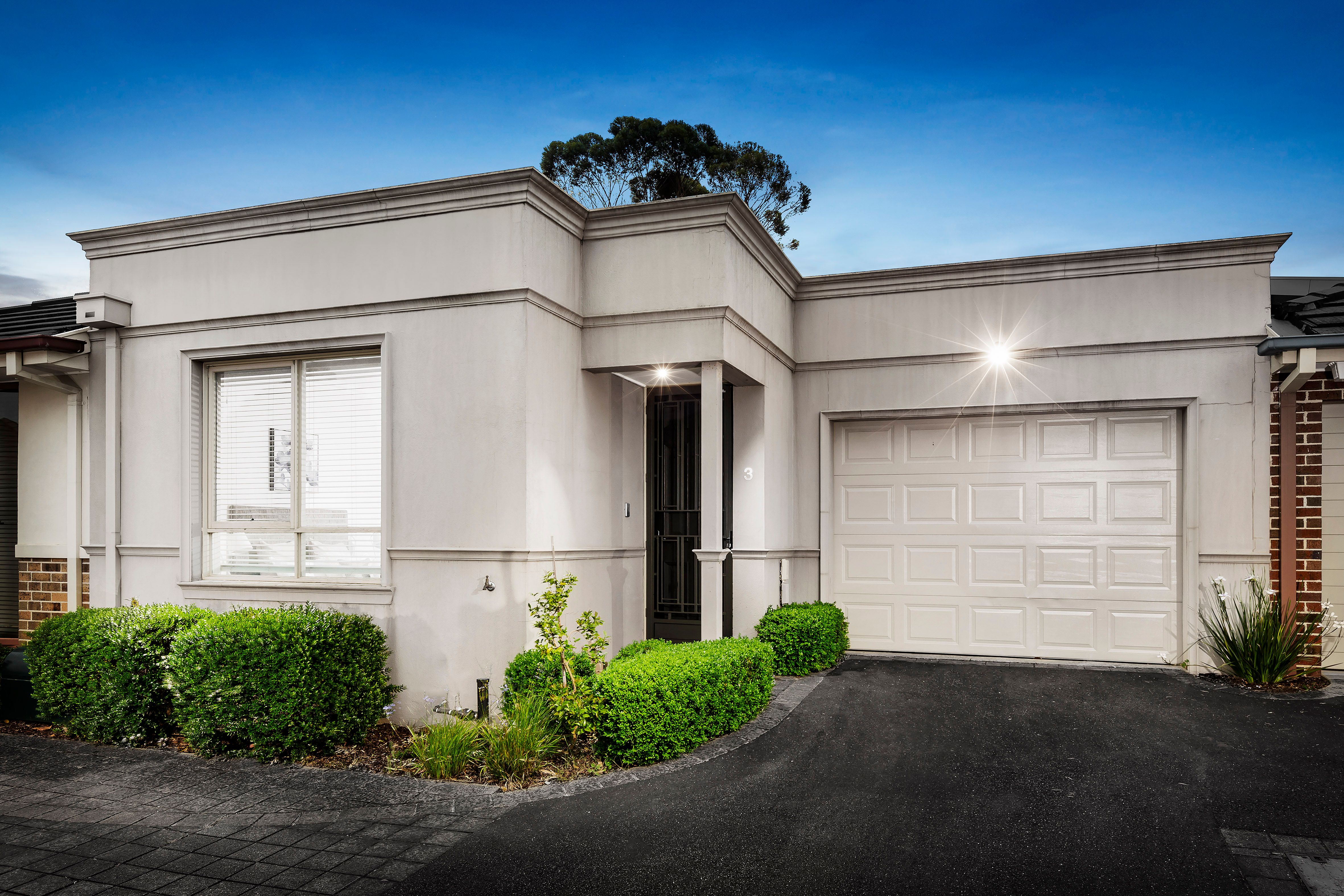 1 Daws Road, Doncaster East VIC 3109