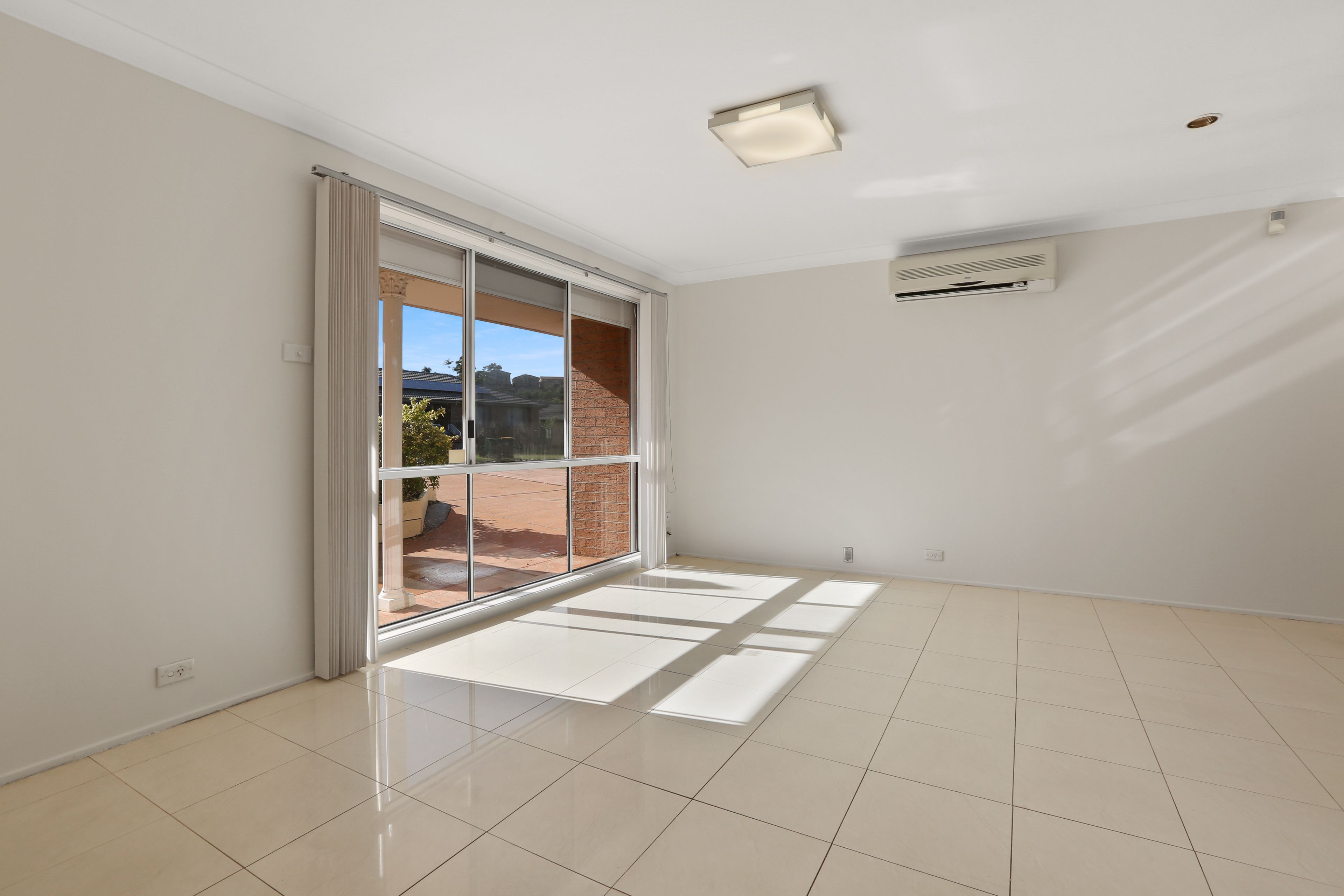 8 Regency Crescent, Berkeley, NSW 2506