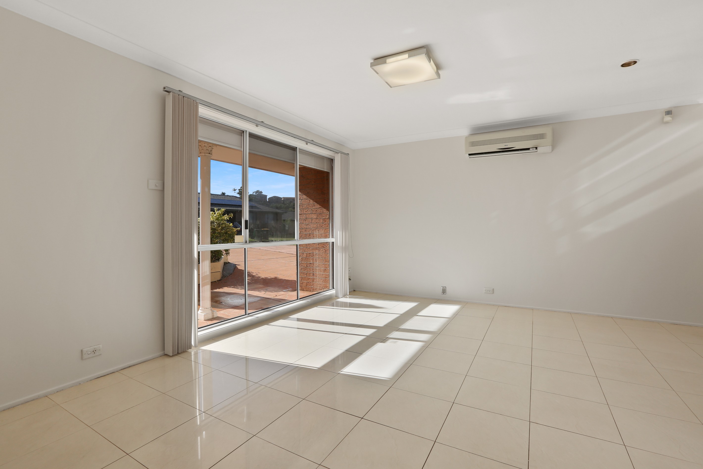 8 Regency Crescent, Berkeley, NSW 2506