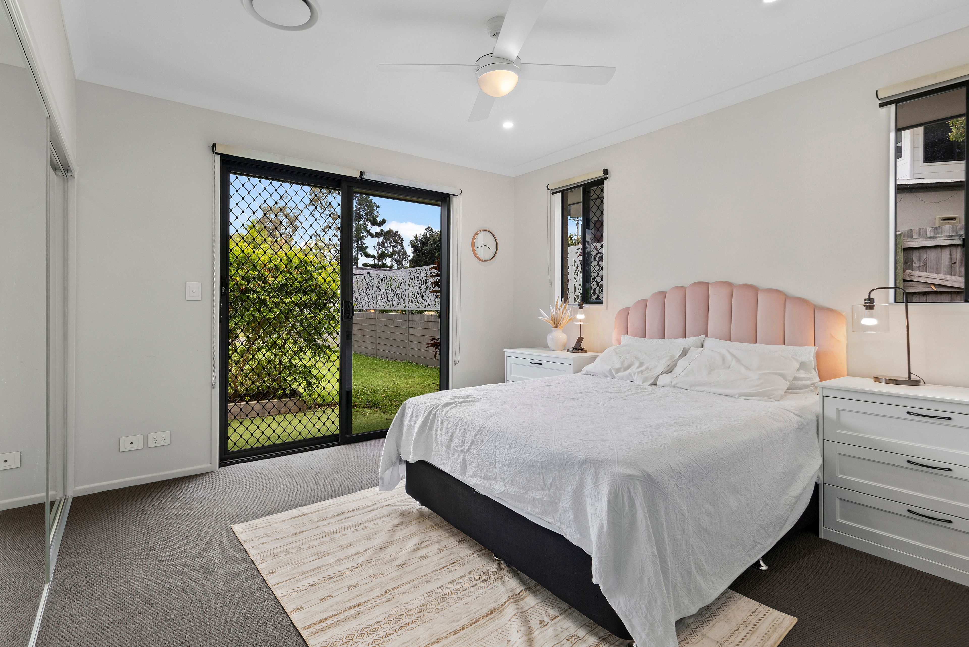 21 Sarsfield Place — photo 10 of 24