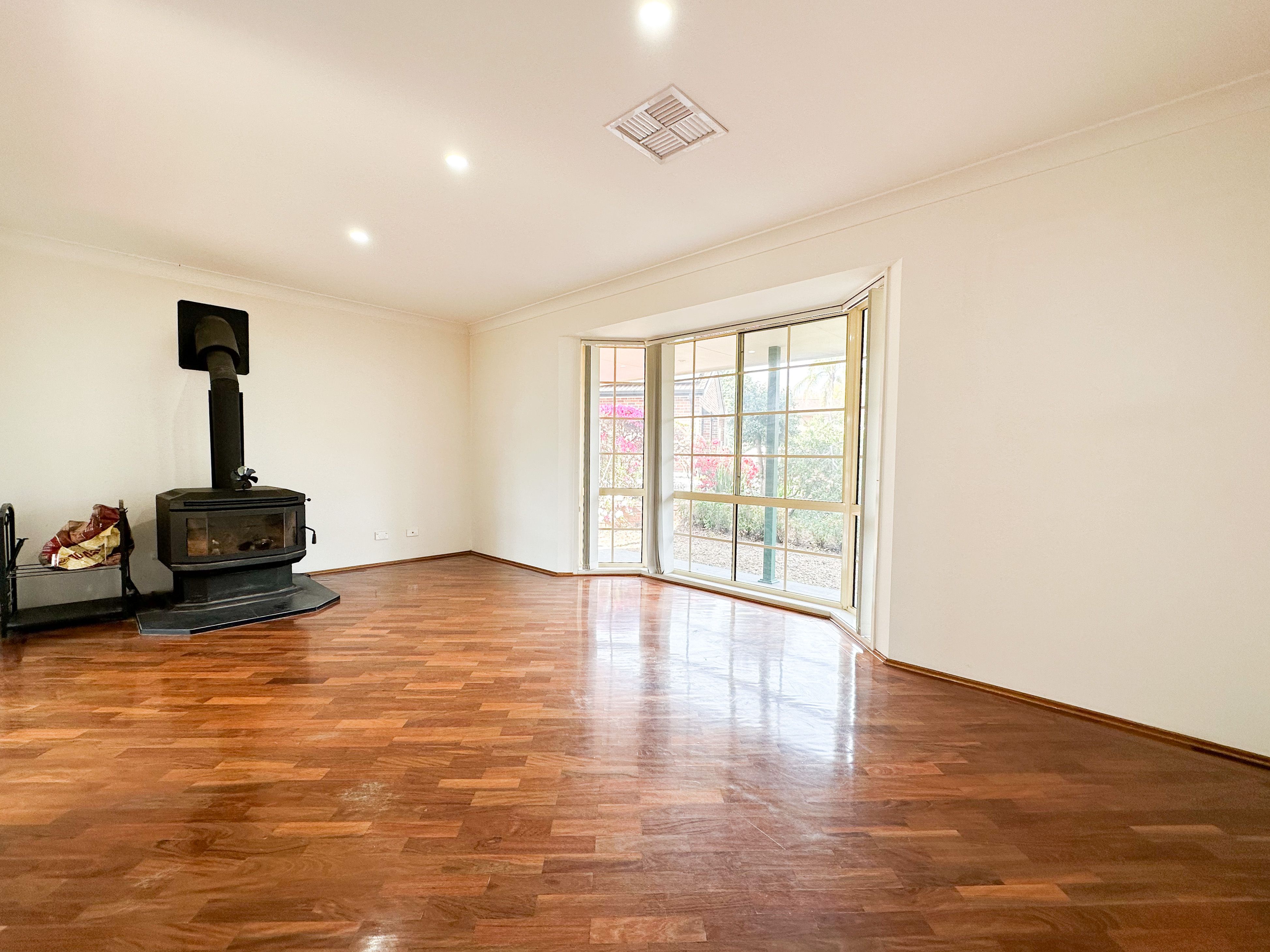 4 Azalea Court, Glenmore Park, NSW 2745