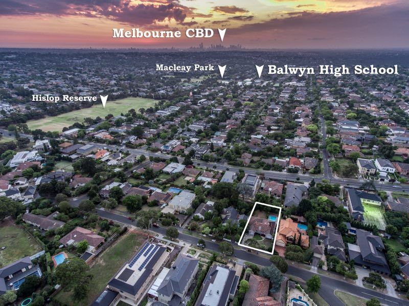 16 Stephens Street — photo 11 of 13