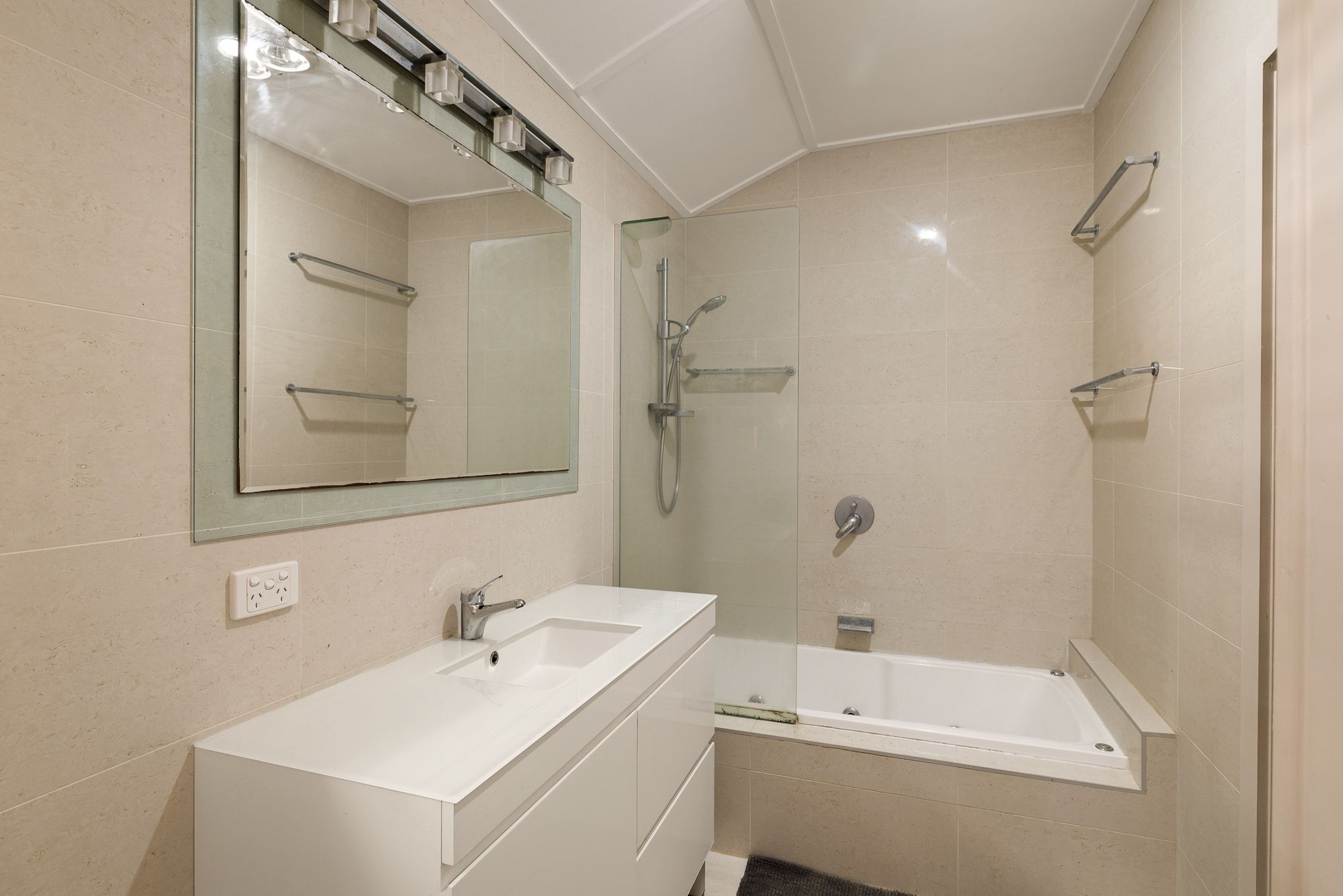 156 Gordon Street — photo 22 of 28