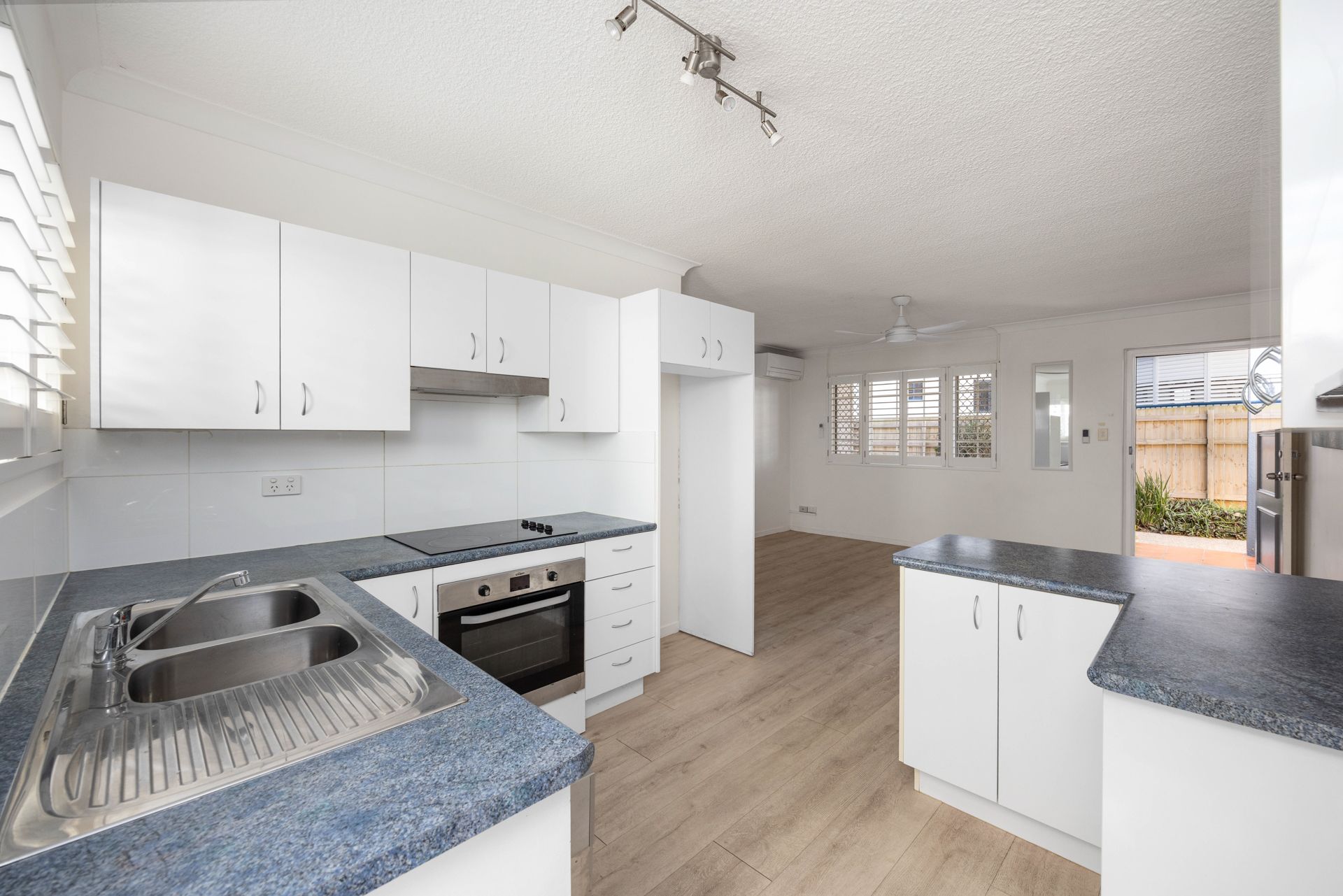 Unit 2/79 Esplanade — photo 6 of 16