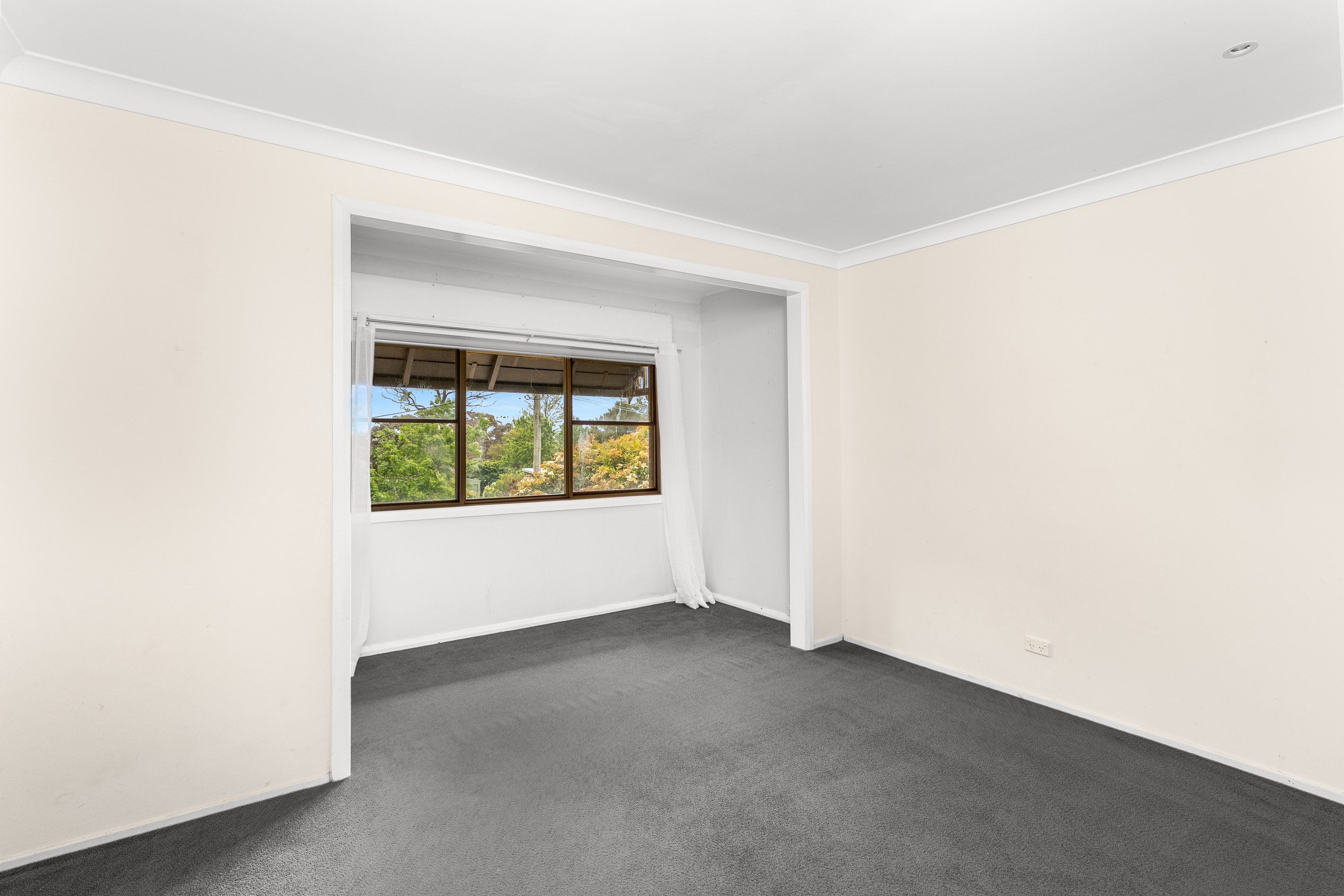 27 Ligar Street, Hill Top, NSW 2575