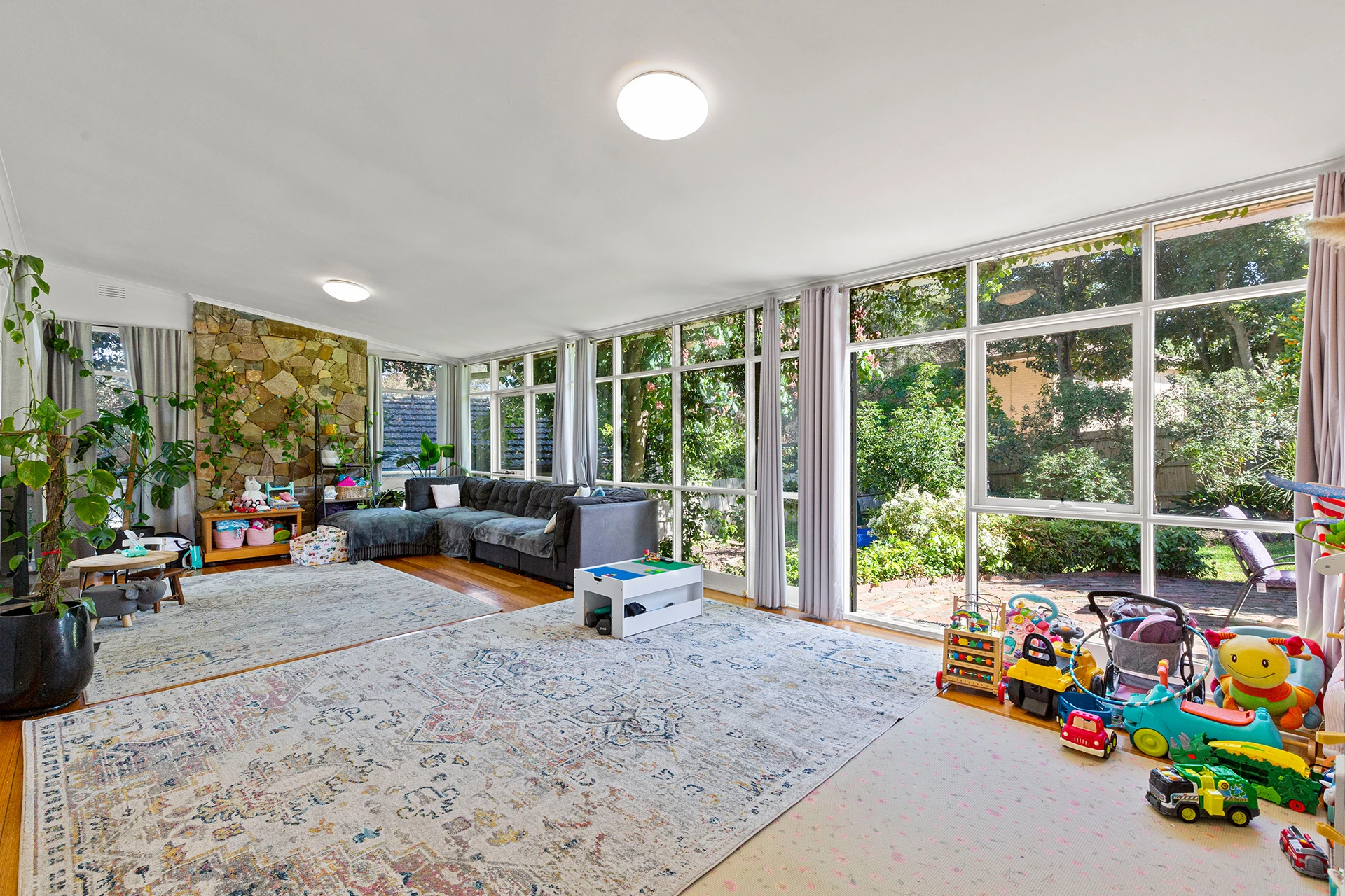 369 High Street Road, Mount Waverley, VIC 3149