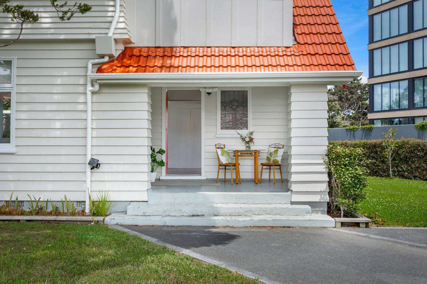 20 Marlborough Crescent photo 3