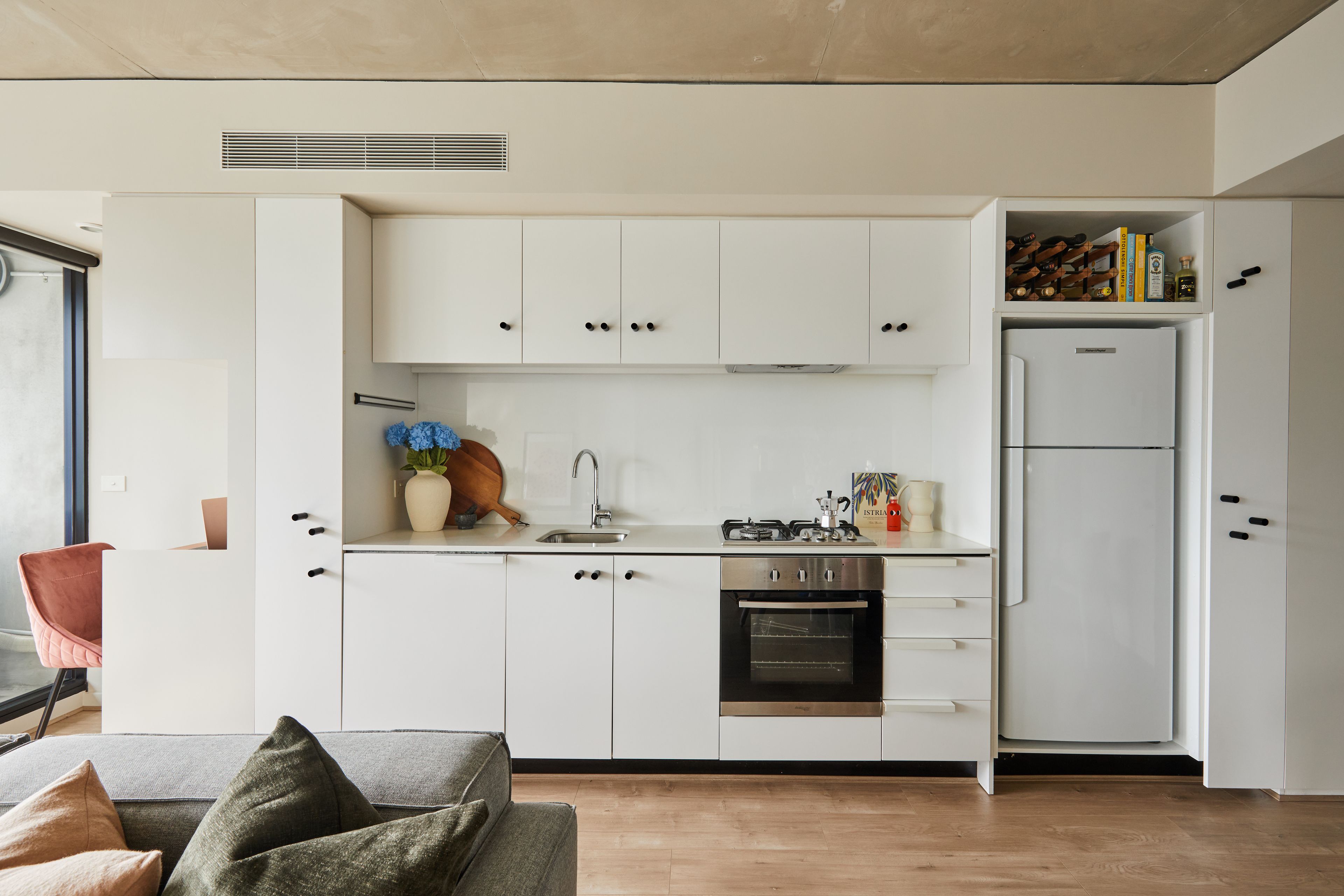 2304/152 Sturt Street — photo 6 of 17