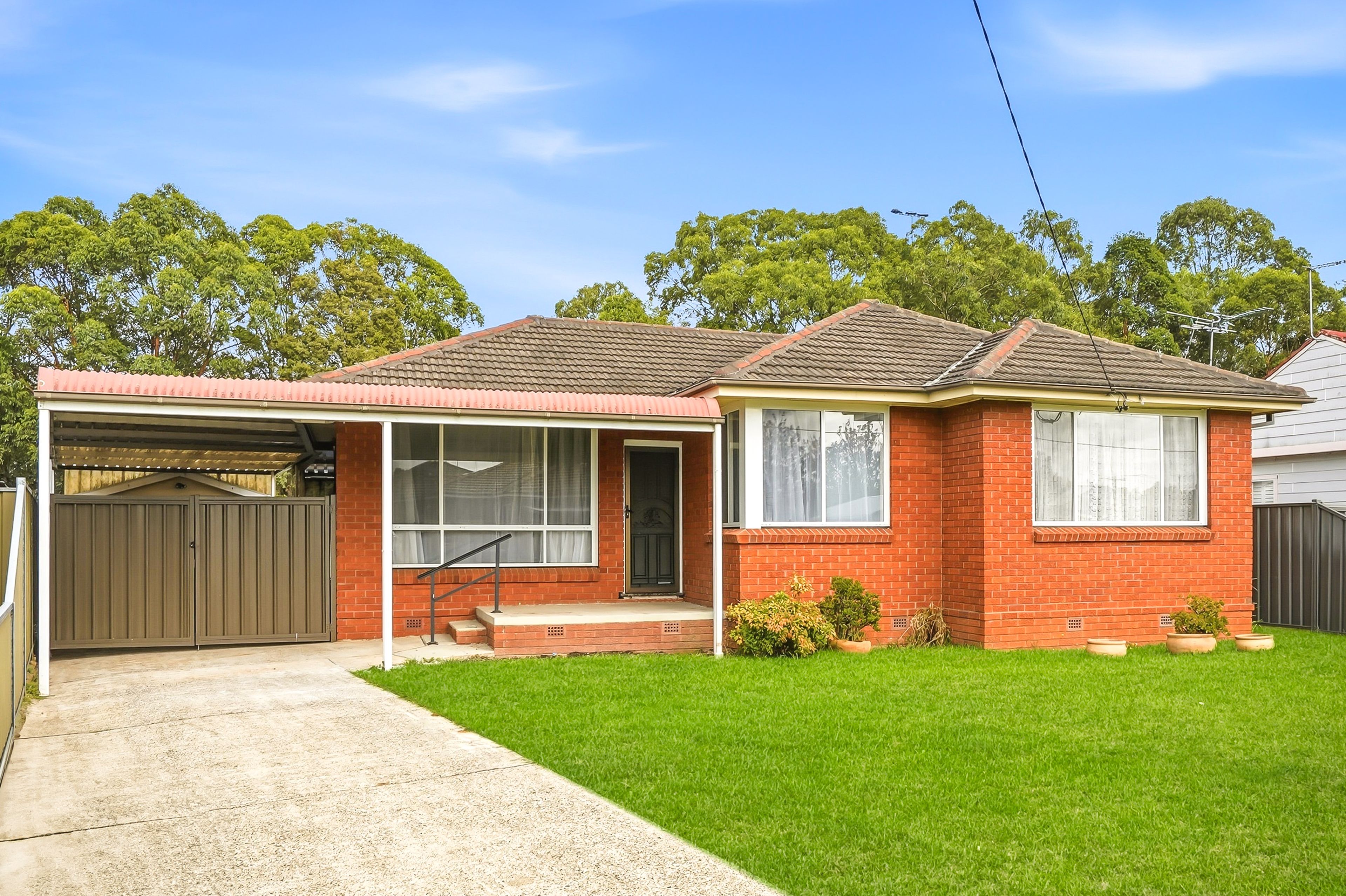 42 Gregory Avenue, Oxley Park, NSW 2760