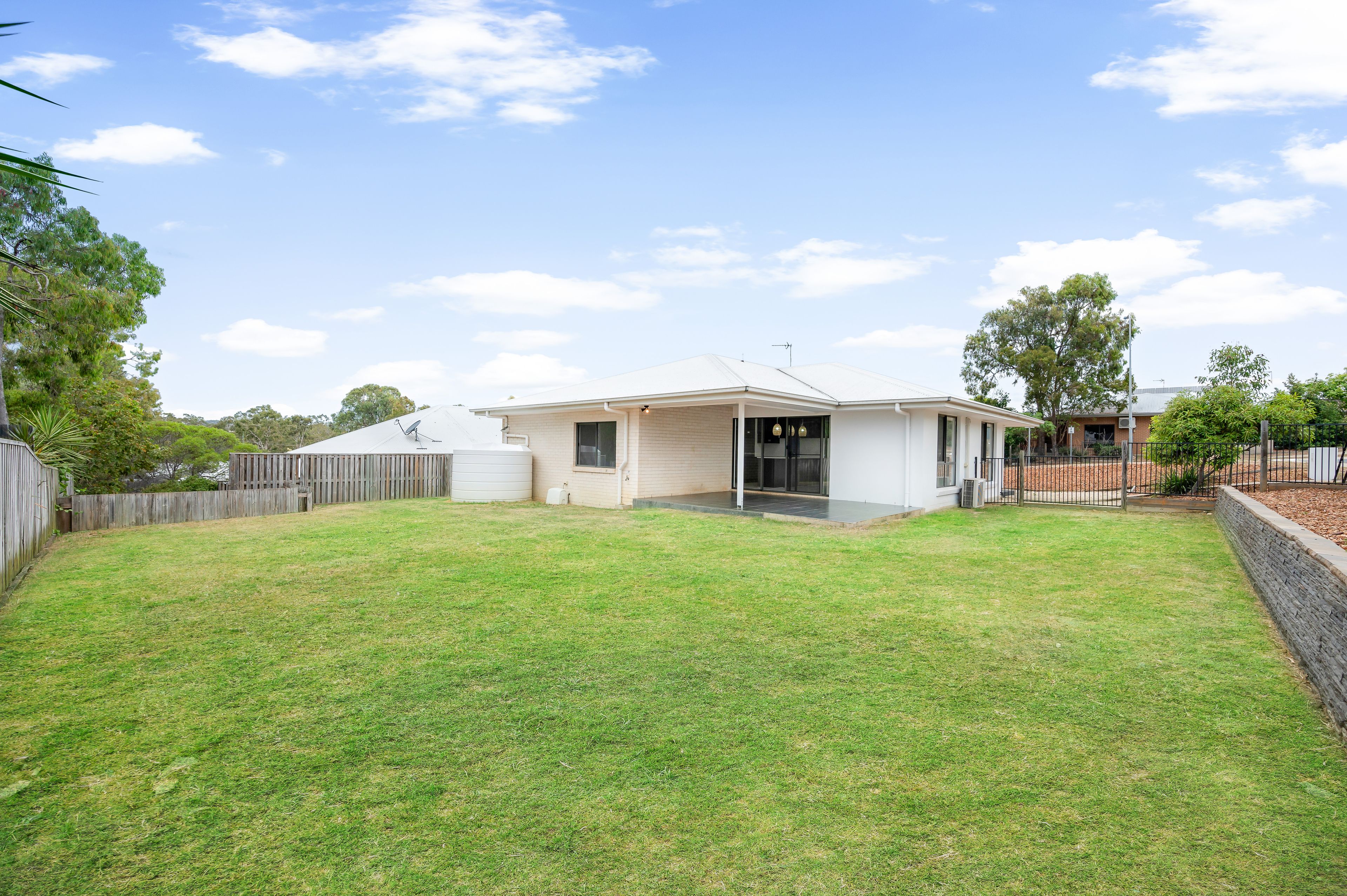 26 Sundowner Road — photo 16 of 18
