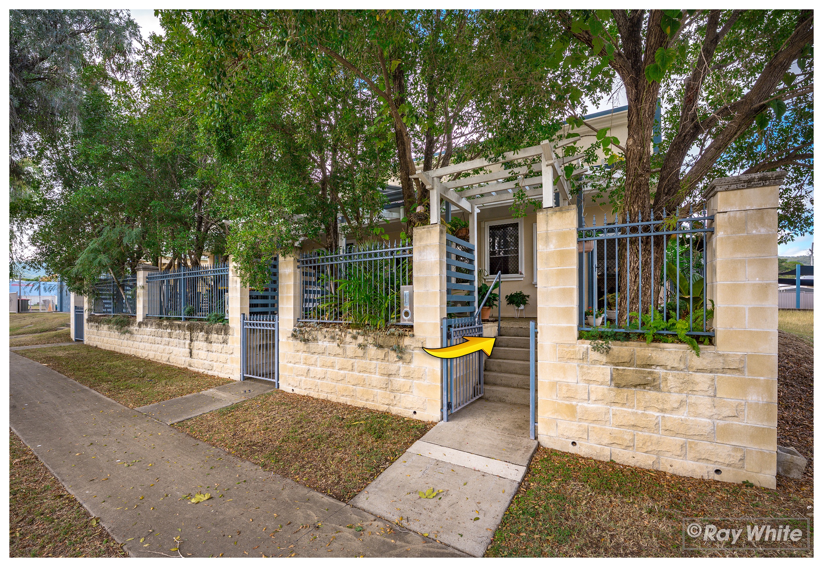 9/382 French Avenue, Frenchville, QLD 4701