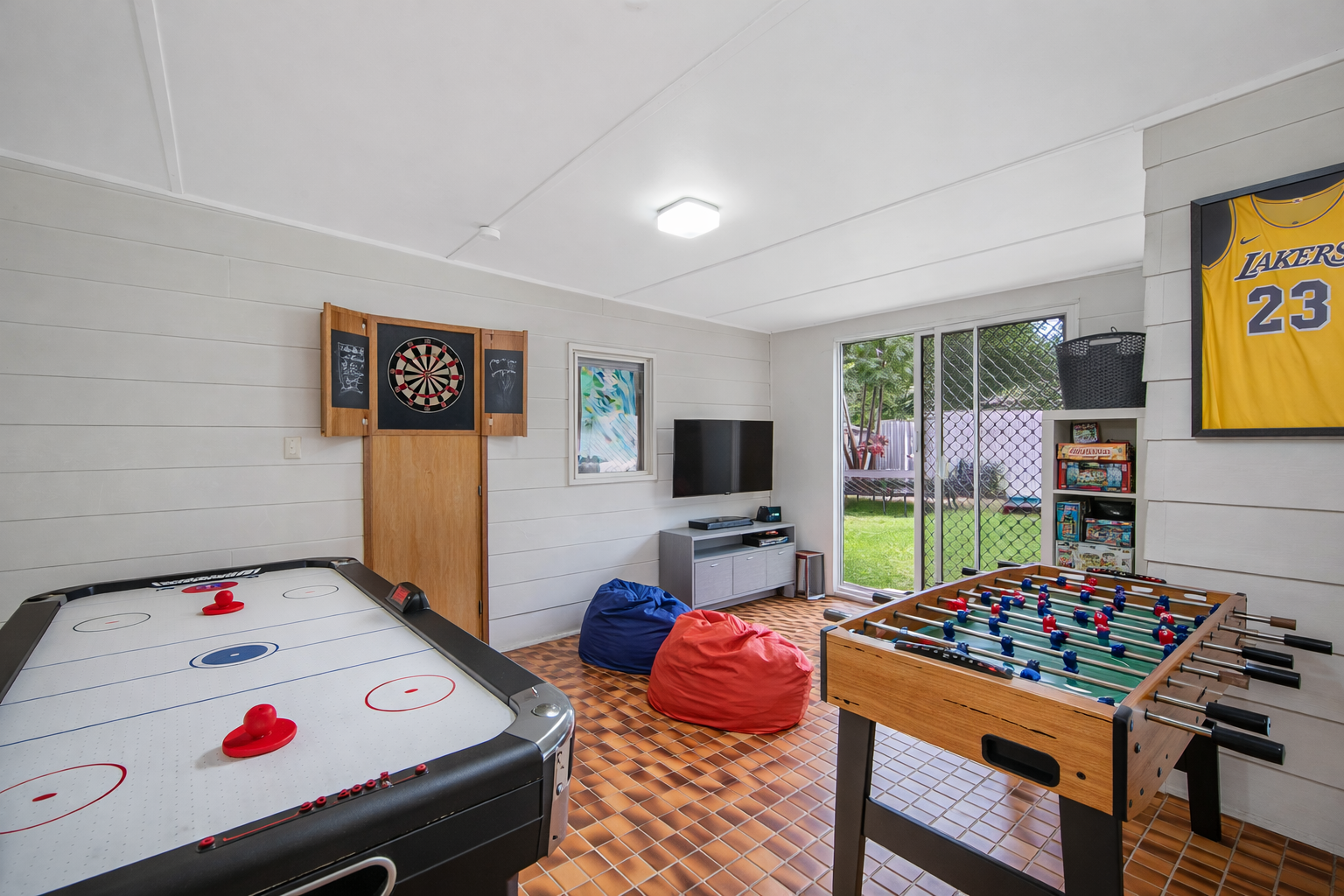 72 Brisbane Avenue — photo 9 of 10