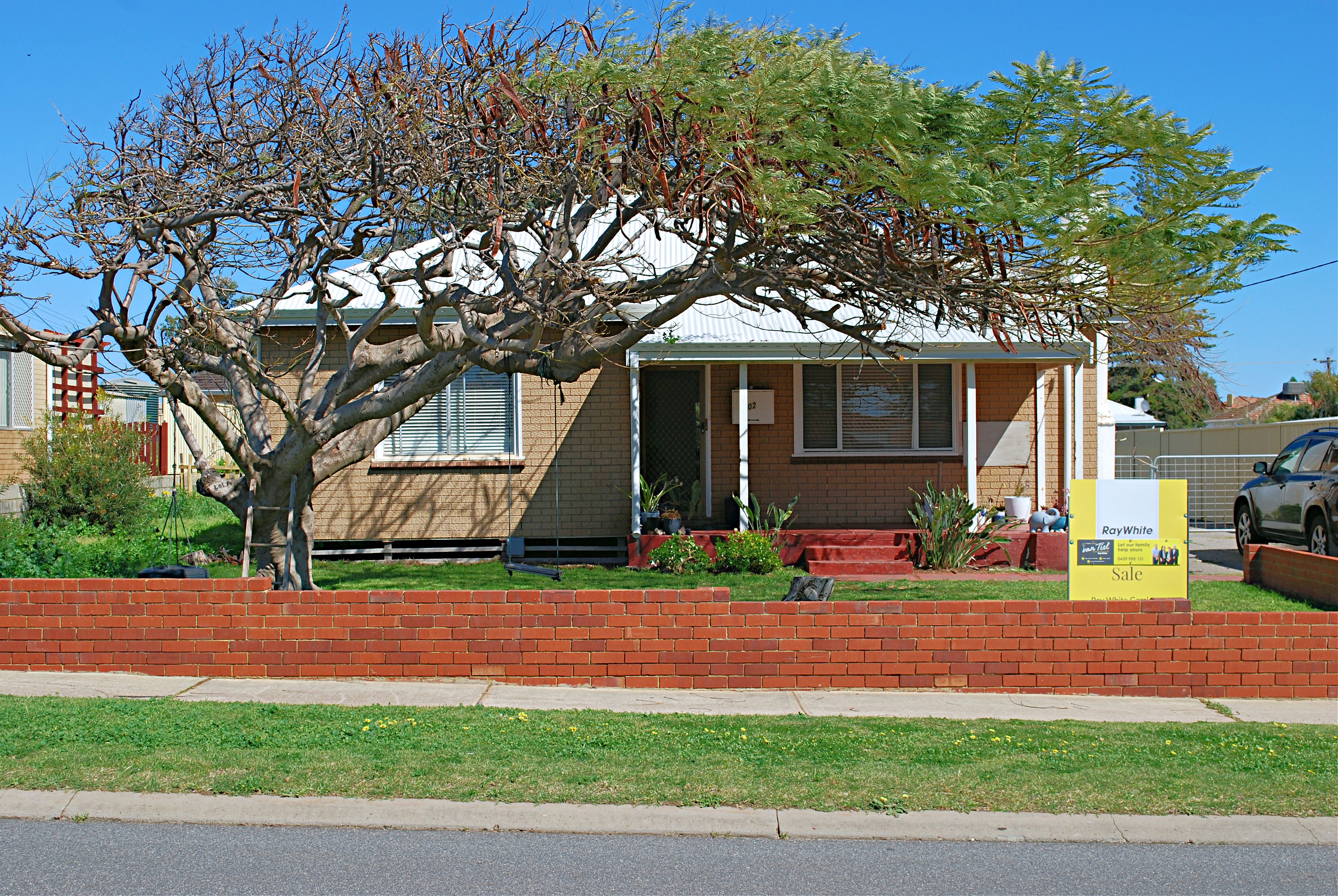 102 Francis Street, Beachlands WA 6530