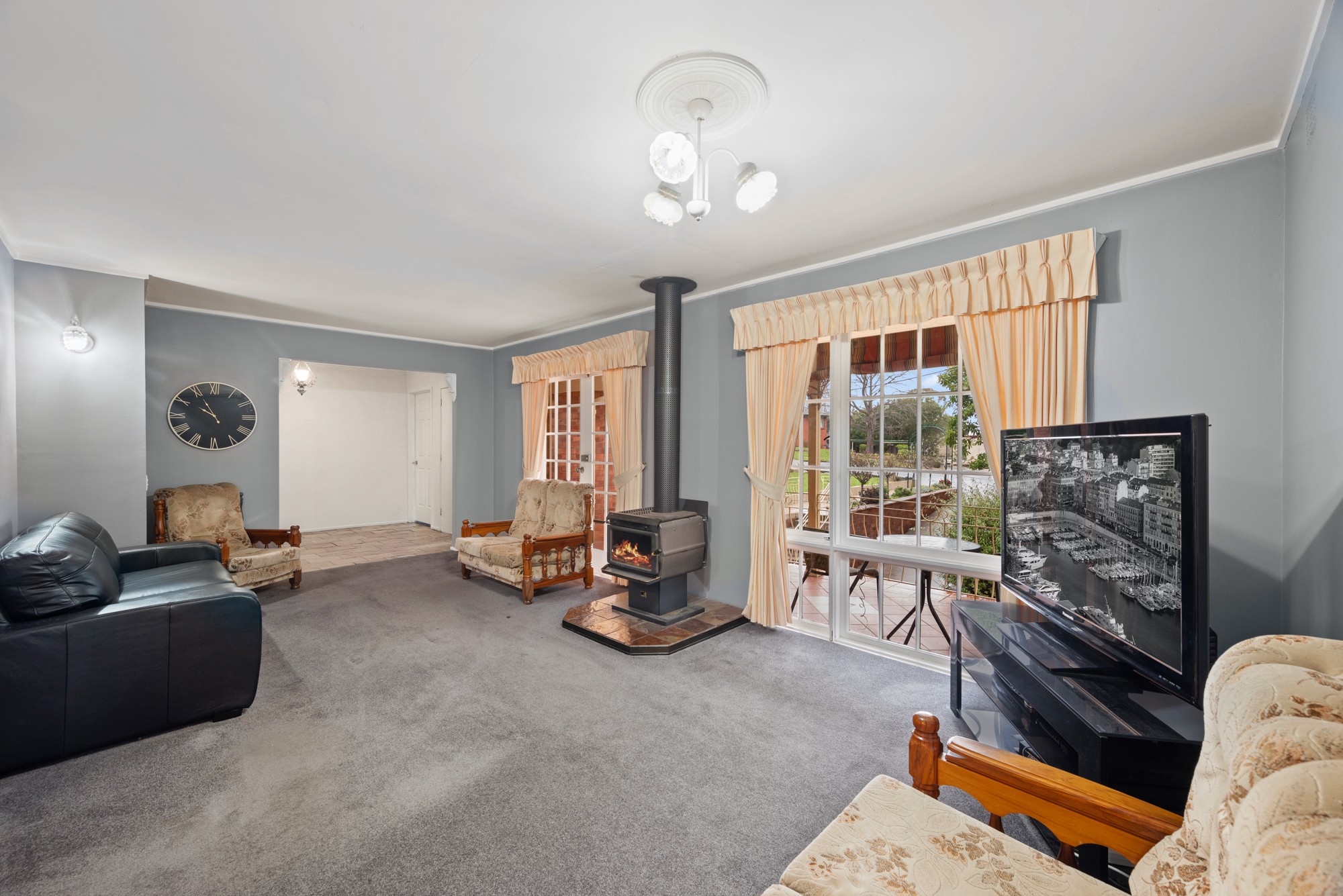 6 Gray Place, Bradbury, NSW 2560