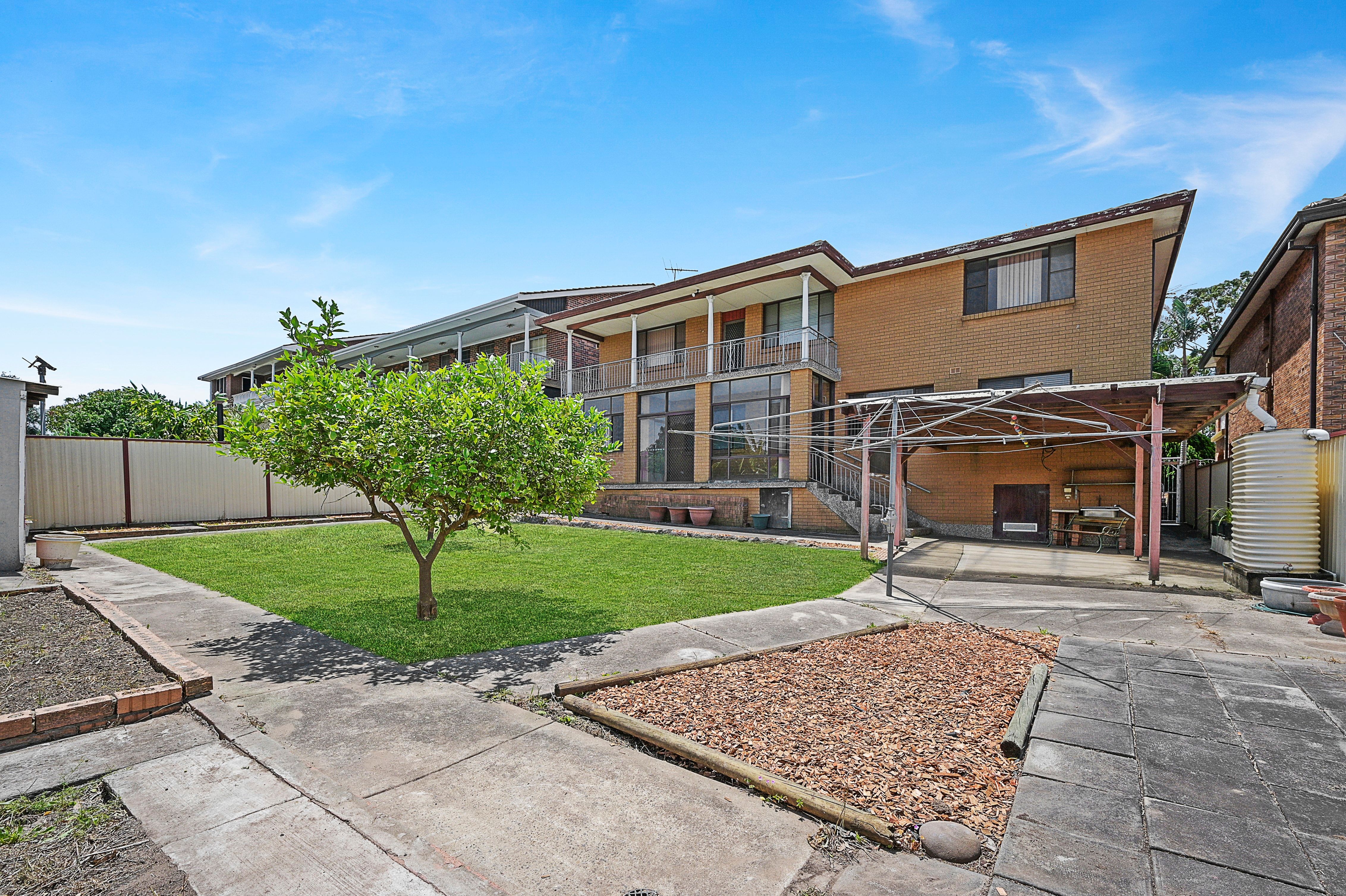 6 Beckhaus Street, St Johns Park, NSW 2176