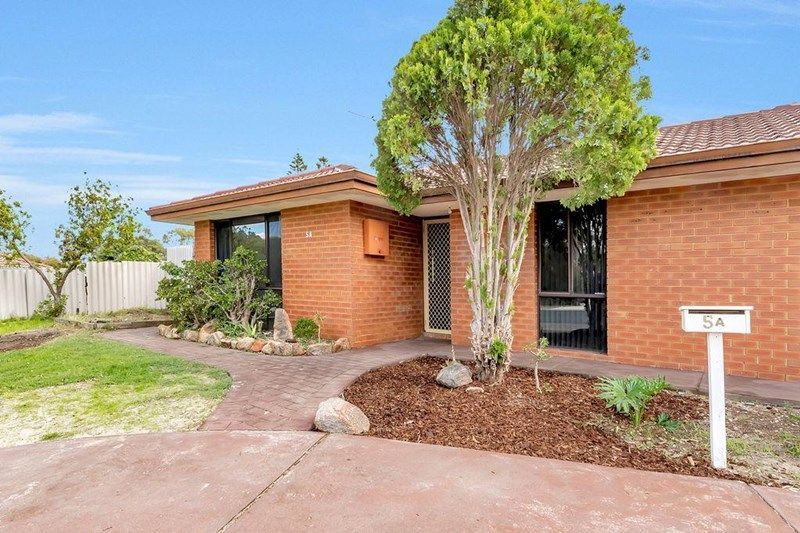 5A Raible Grove, Marangaroo, WA 6064