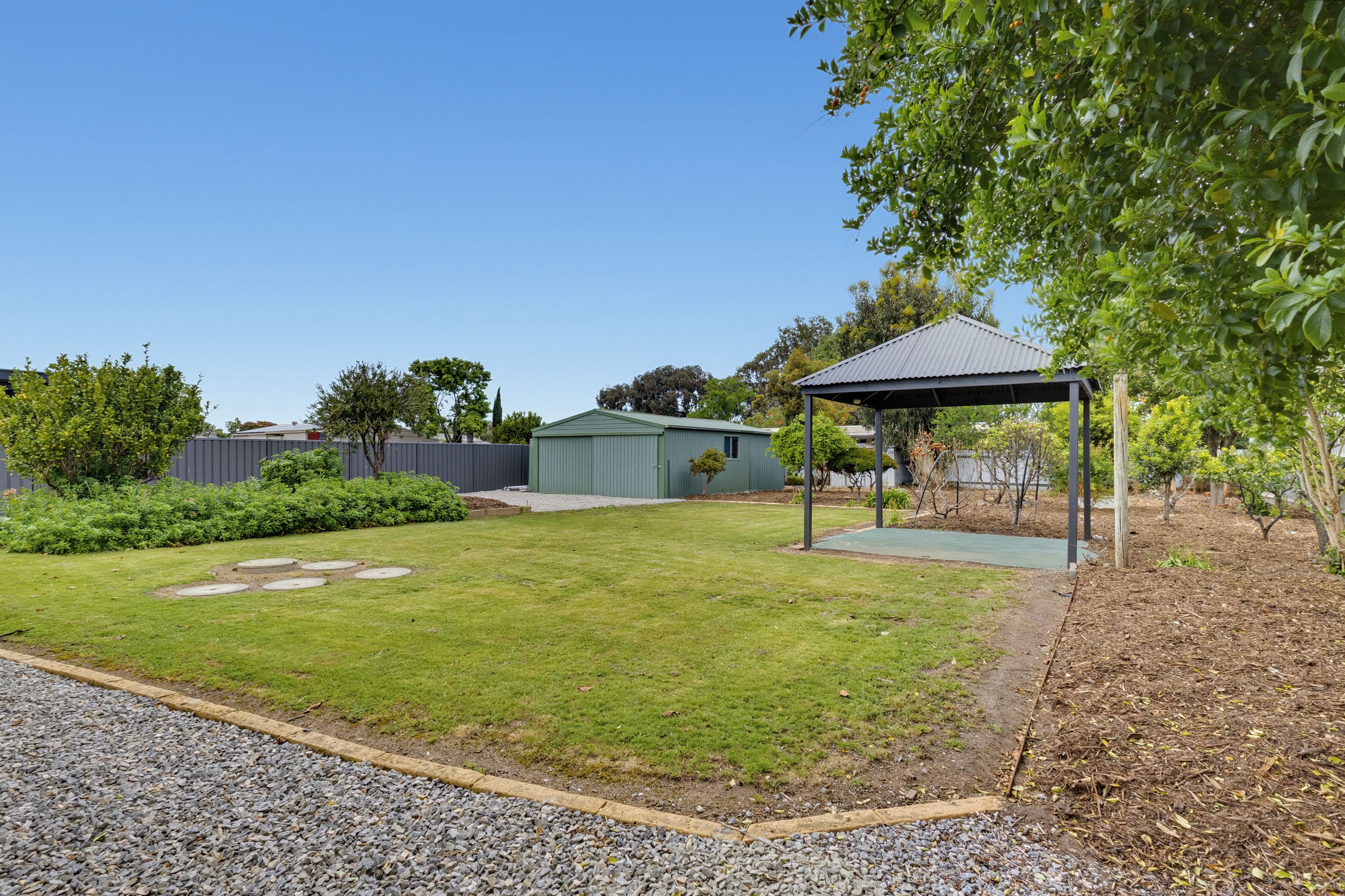 11 Katherine Drive — photo 21 of 27