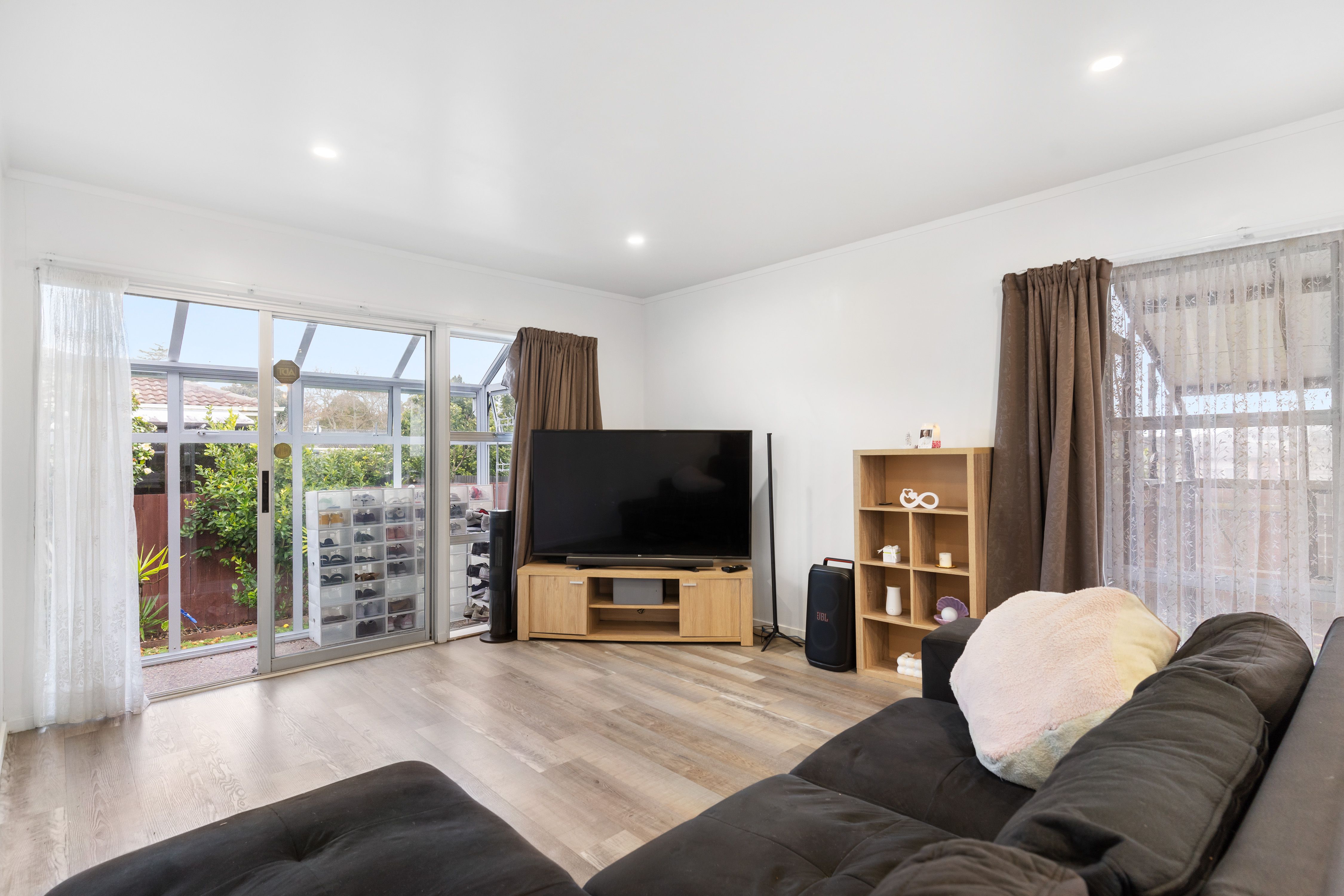 2/17 Poinsettia Place, Henderson, Waitakere City