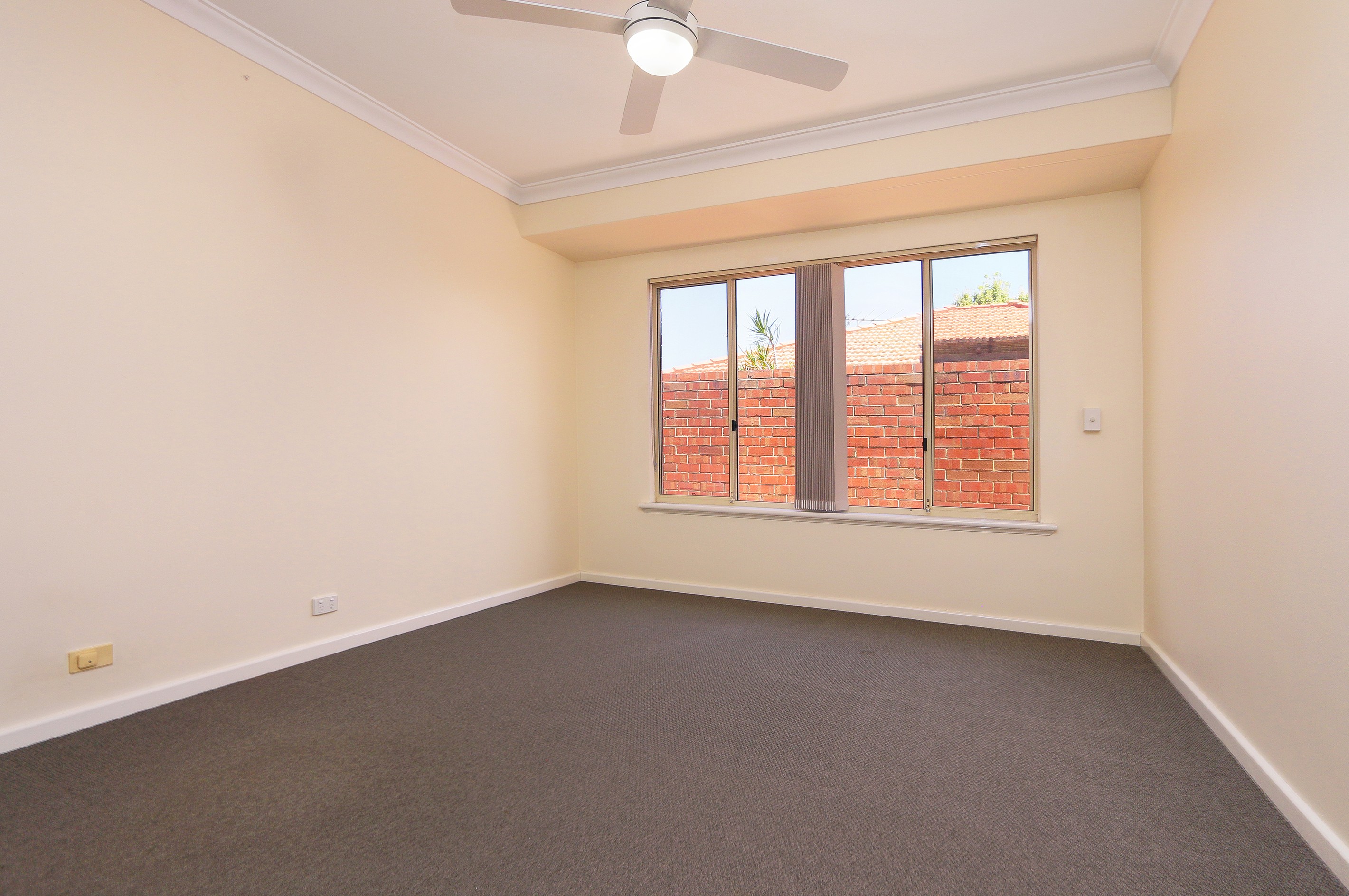 3/8 Fallow Crescent, Spearwood, WA 6163