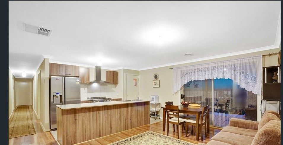 19 Horseman Drive, Melton South, VIC 3338