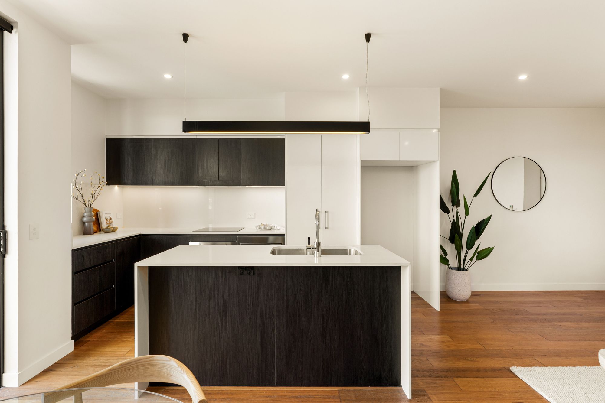 202/121 Clarence Road, Indooroopilly, QLD 4068