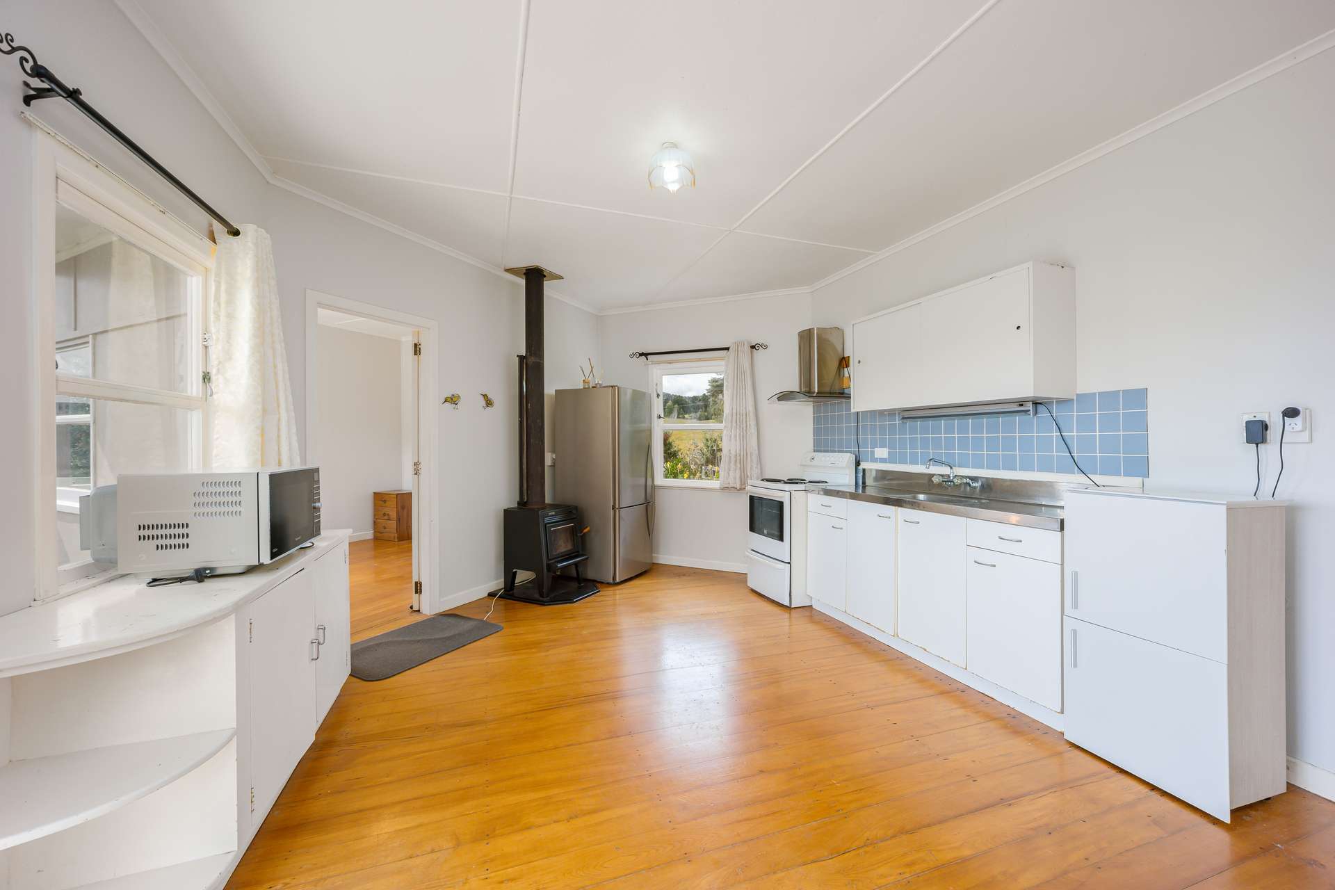 648 West Coast Road photo 0