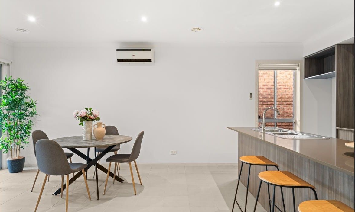 62 Brownlow Drive — photo 5 of 13