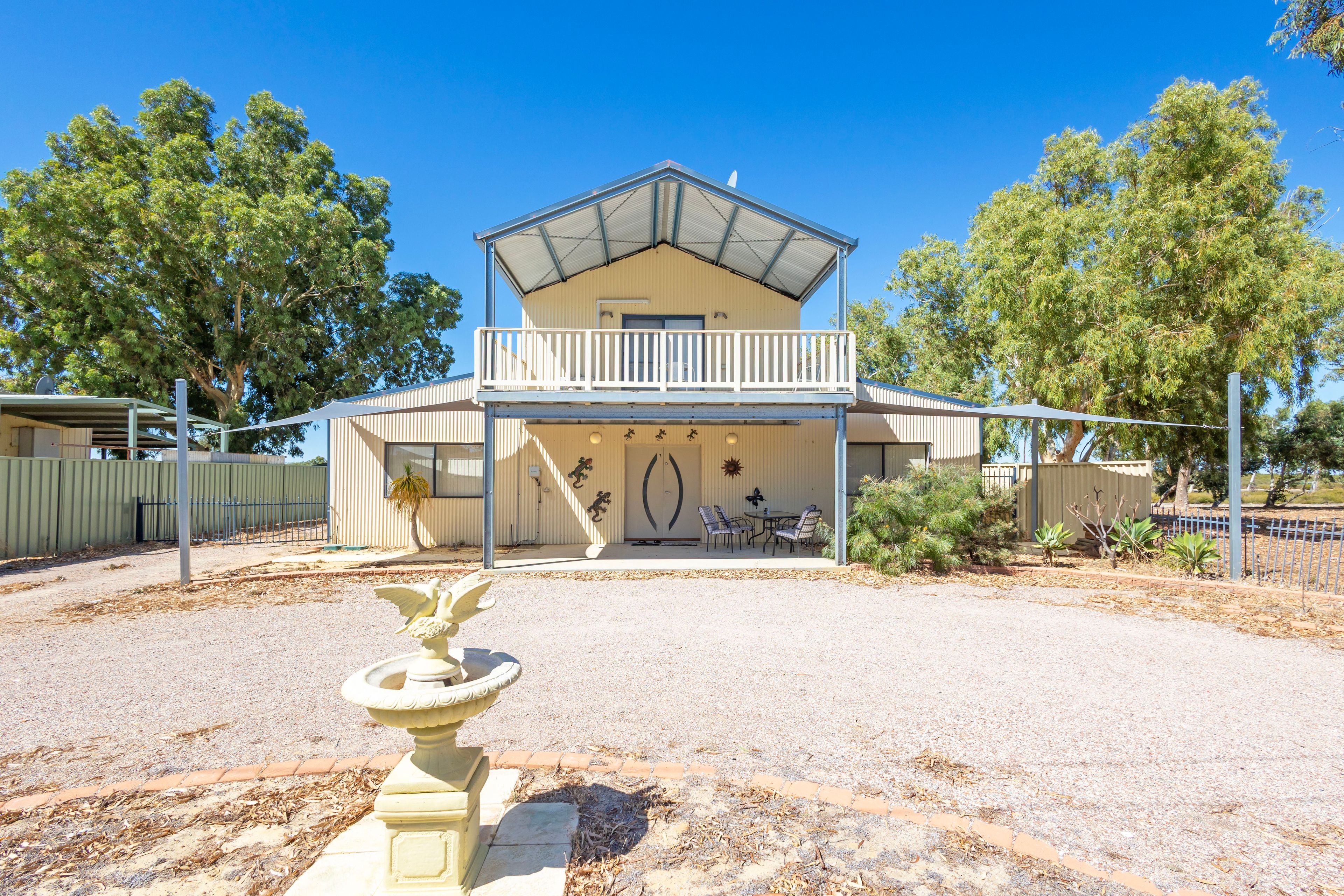 7 White Court, Eneabba WA 6518