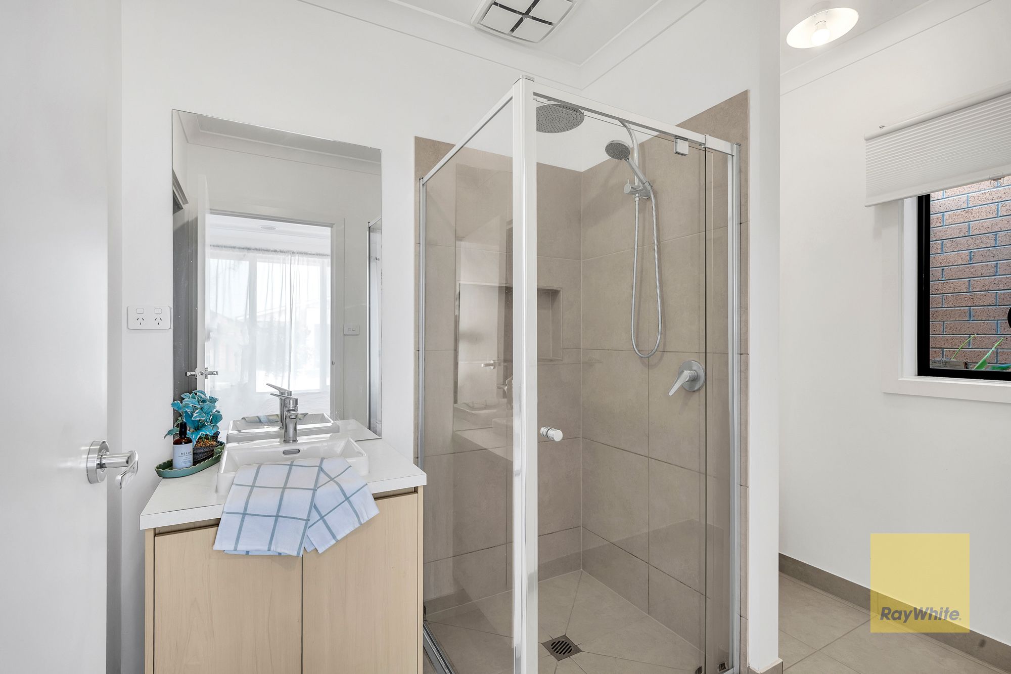 6 Moombill Road — photo 12 of 14