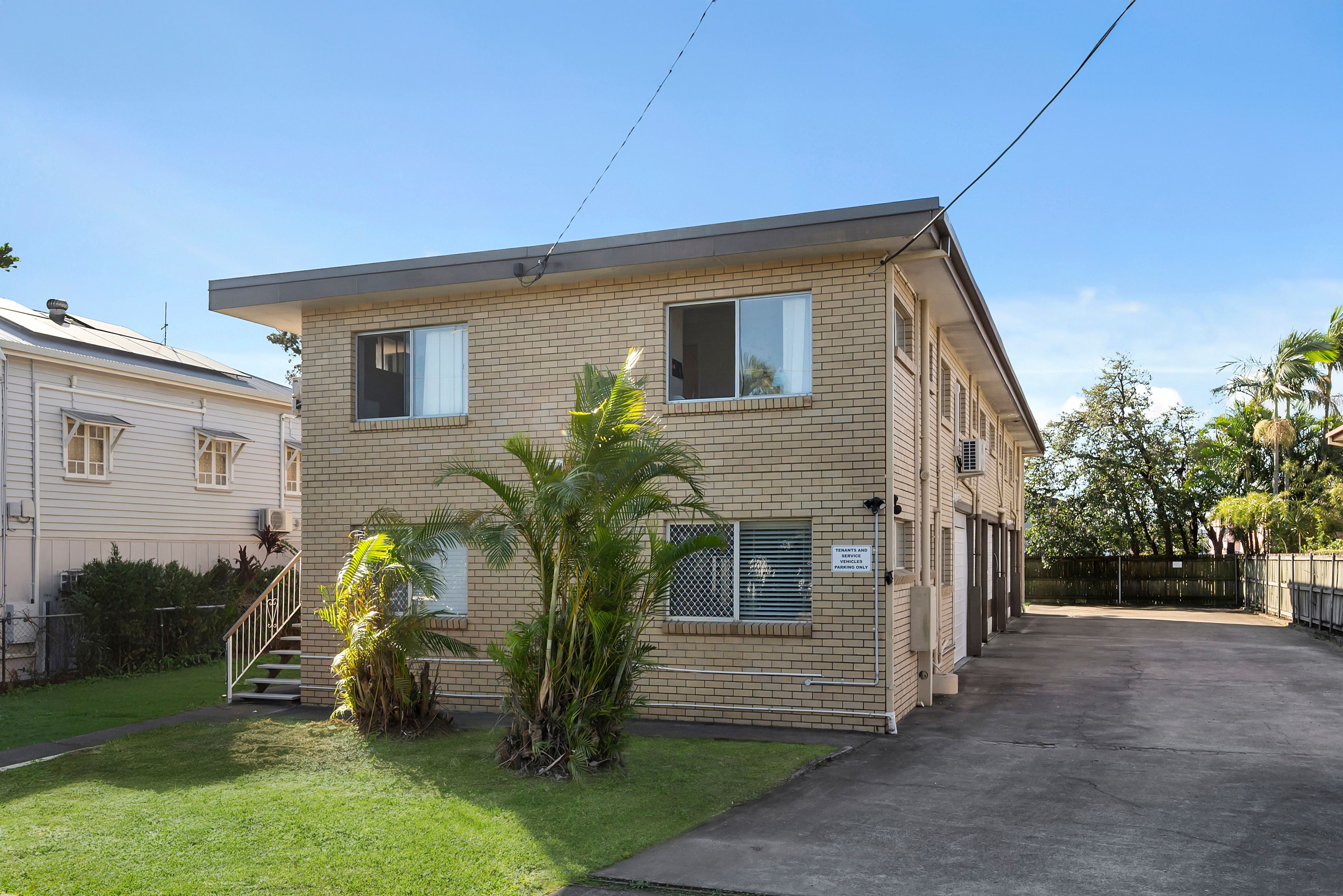 2/16 Chaucer Street, Moorooka QLD 4105