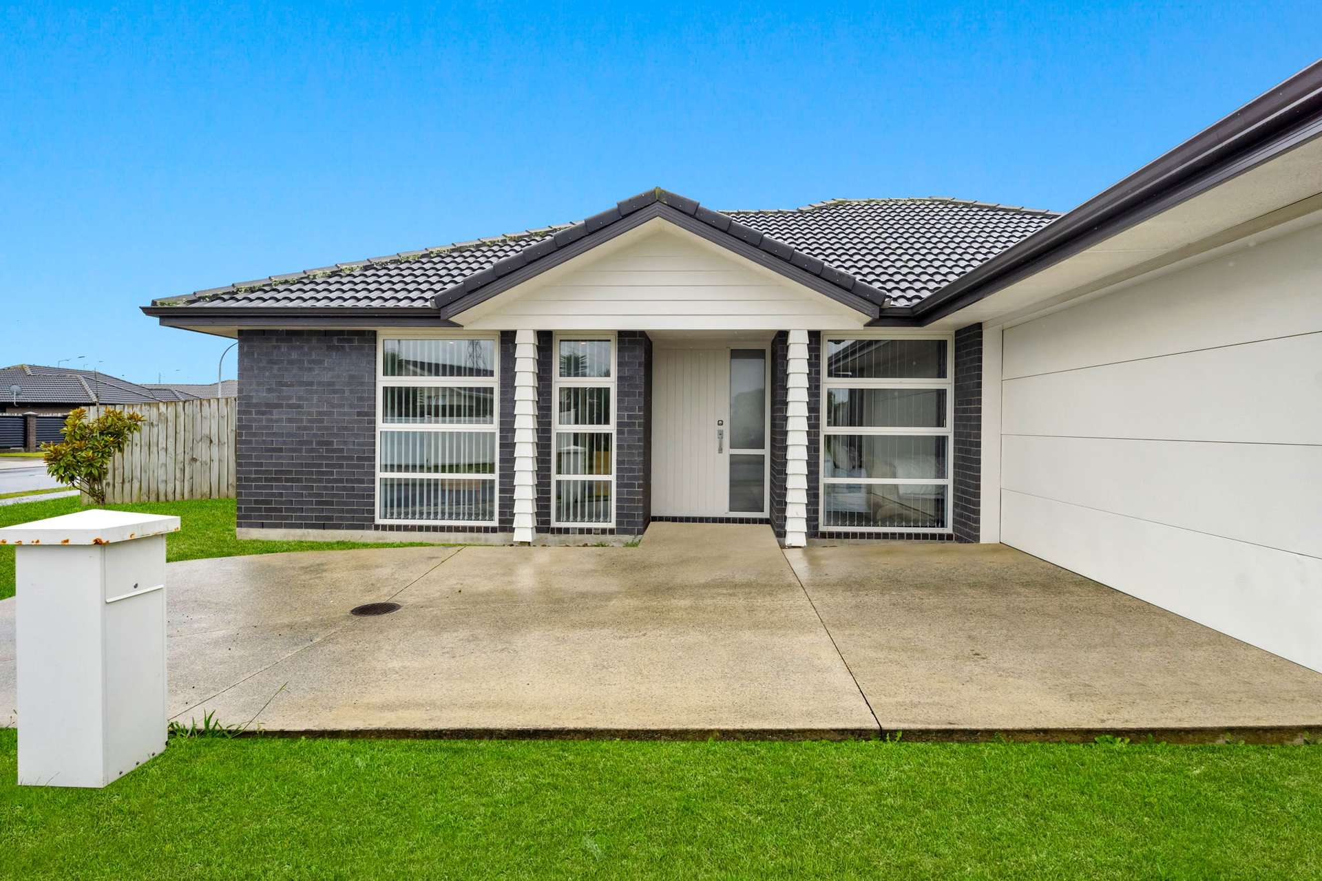 6 Dumas Place photo 26