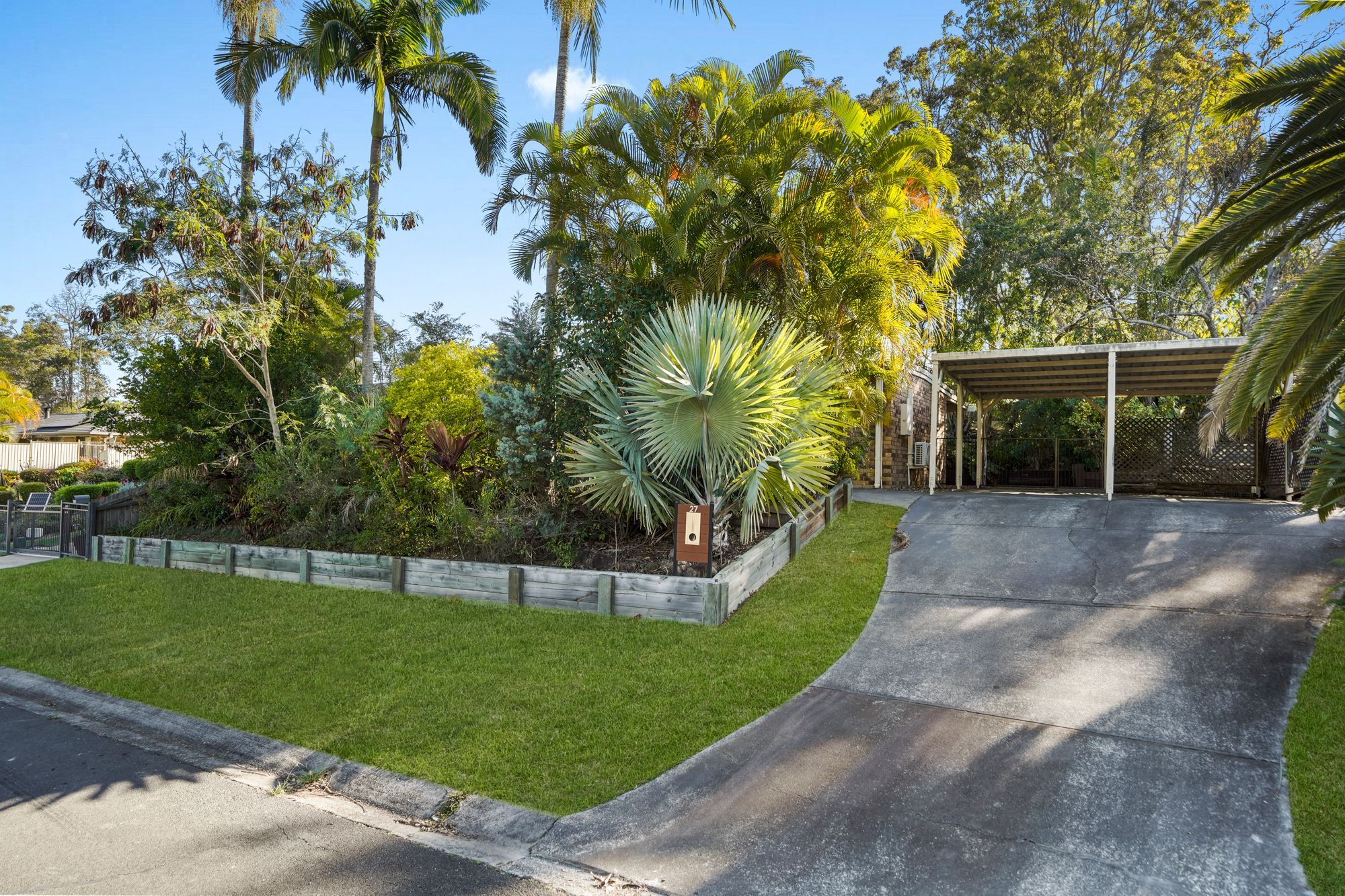 27 Barrine Drive — photo 17 of 26
