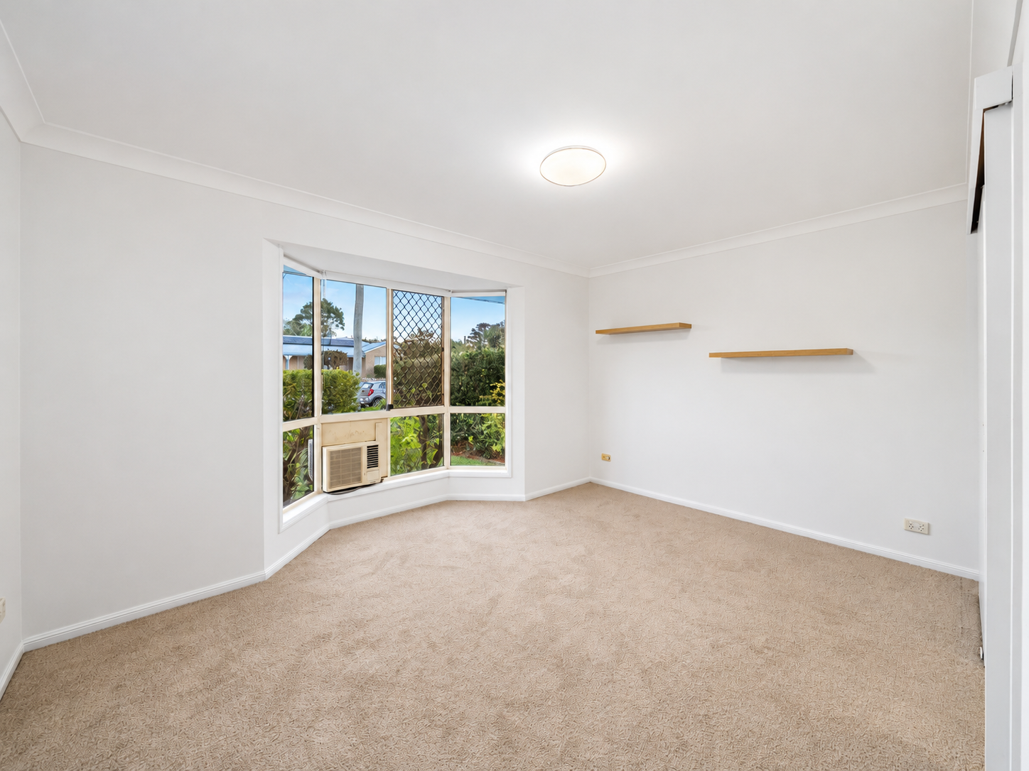 16 Bramble Crescent — photo 10 of 16