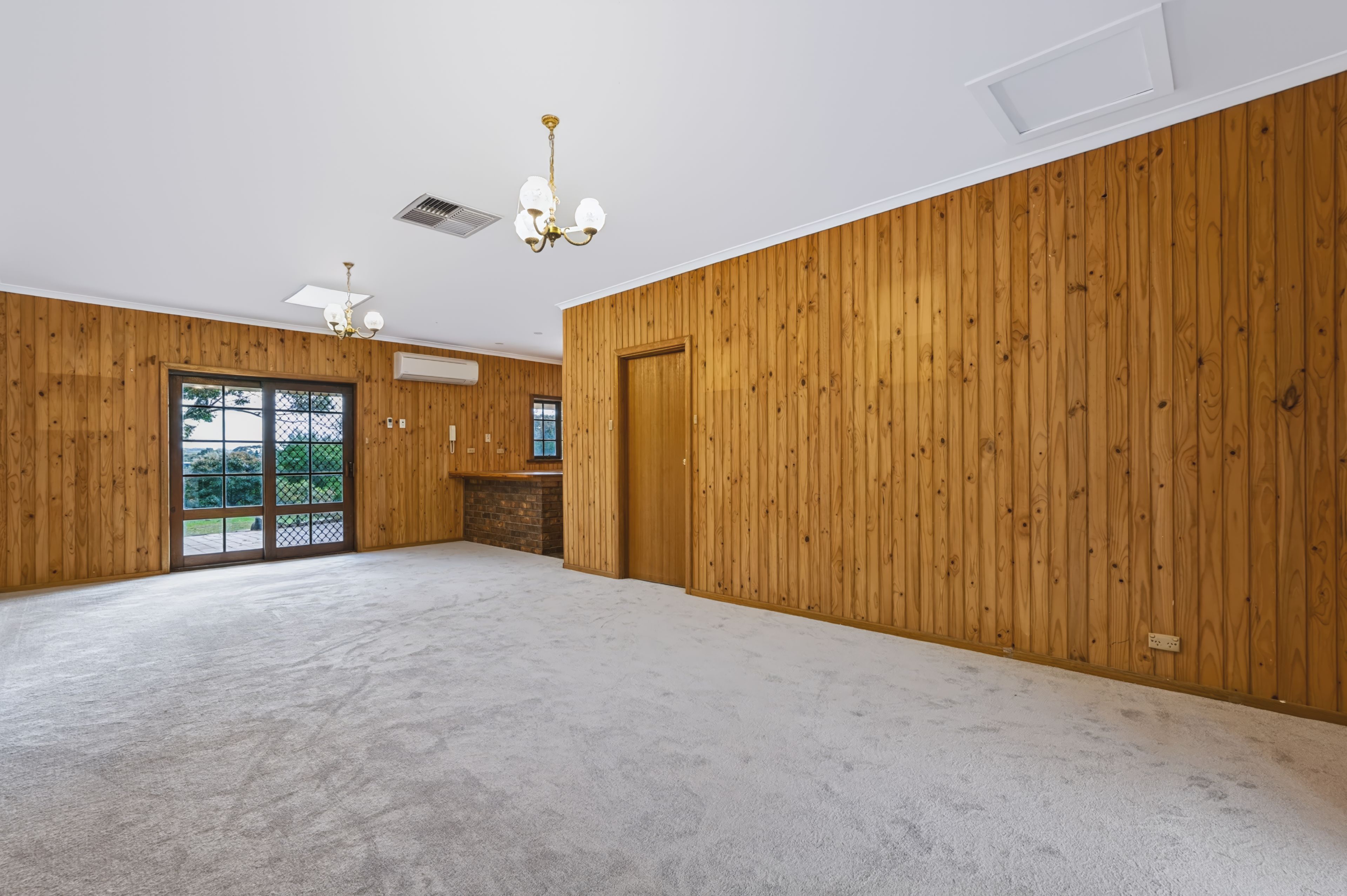98 Green Valley Drive — photo 10 of 27
