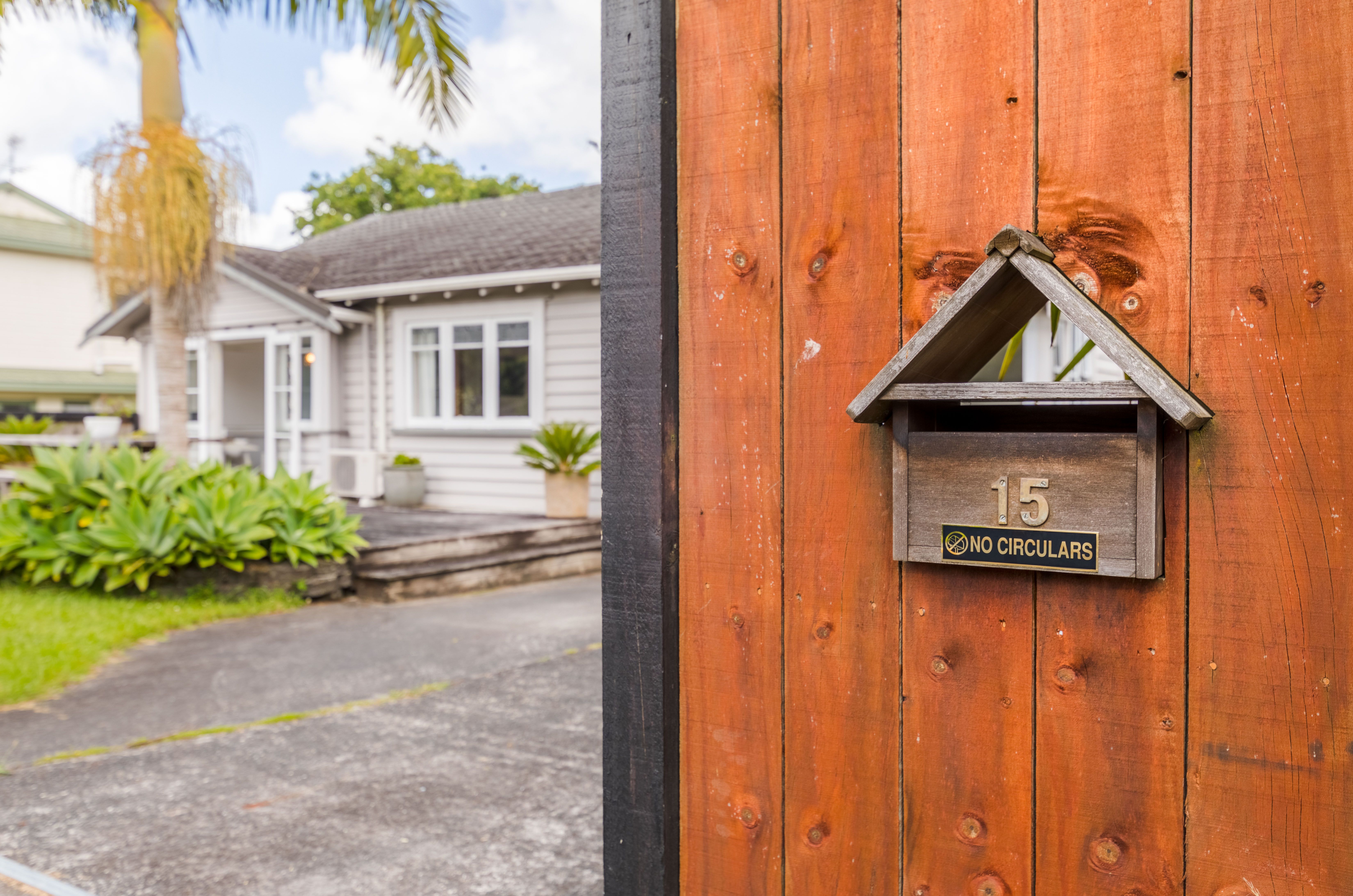 1/15 Buscomb Avenue, Henderson, Waitakere City