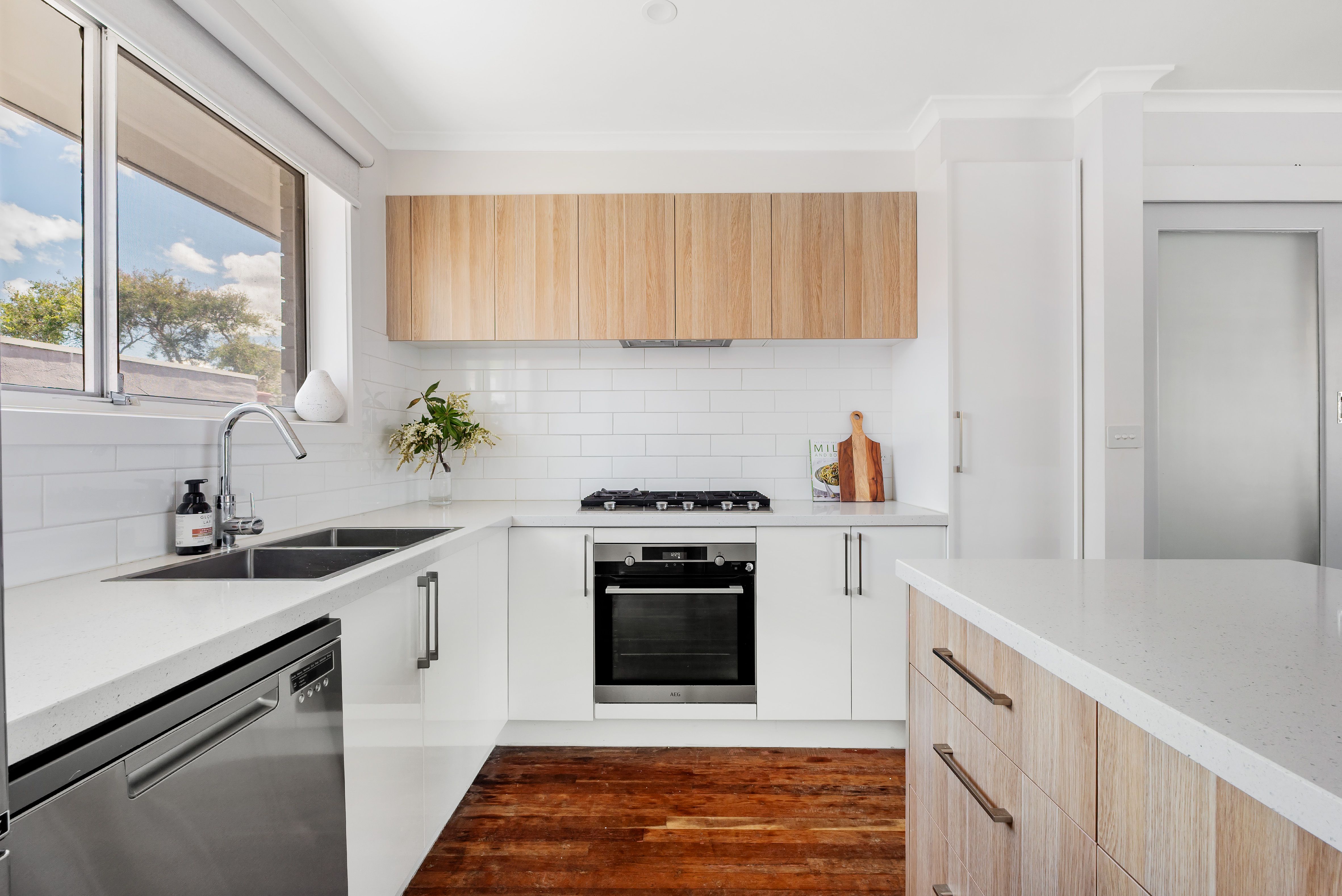 2/15 Cooley Avenue — photo 7 of 15