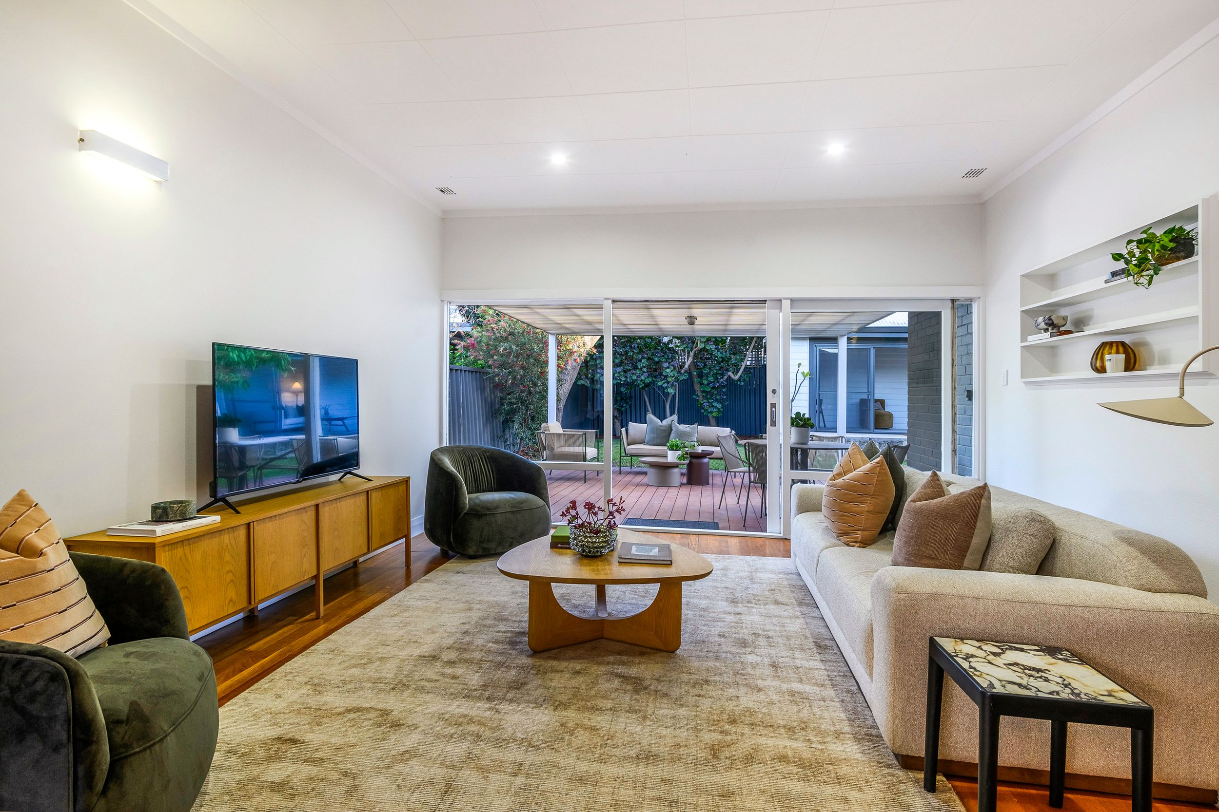 8 Saunders Street — photo 5 of 30