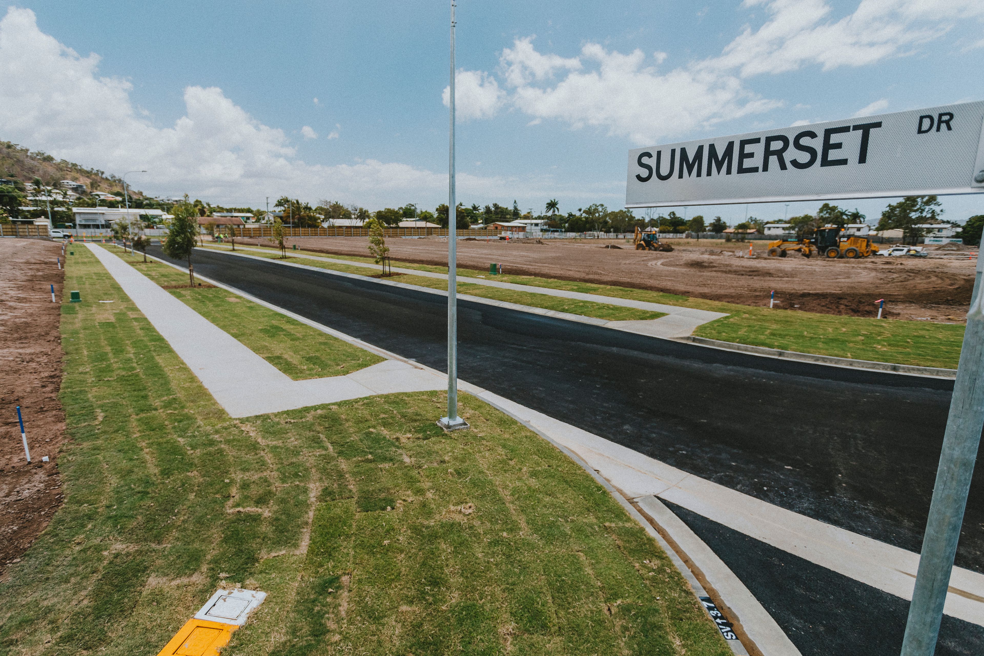 21 Summerset Drive, Mount Louisa, QLD 4814