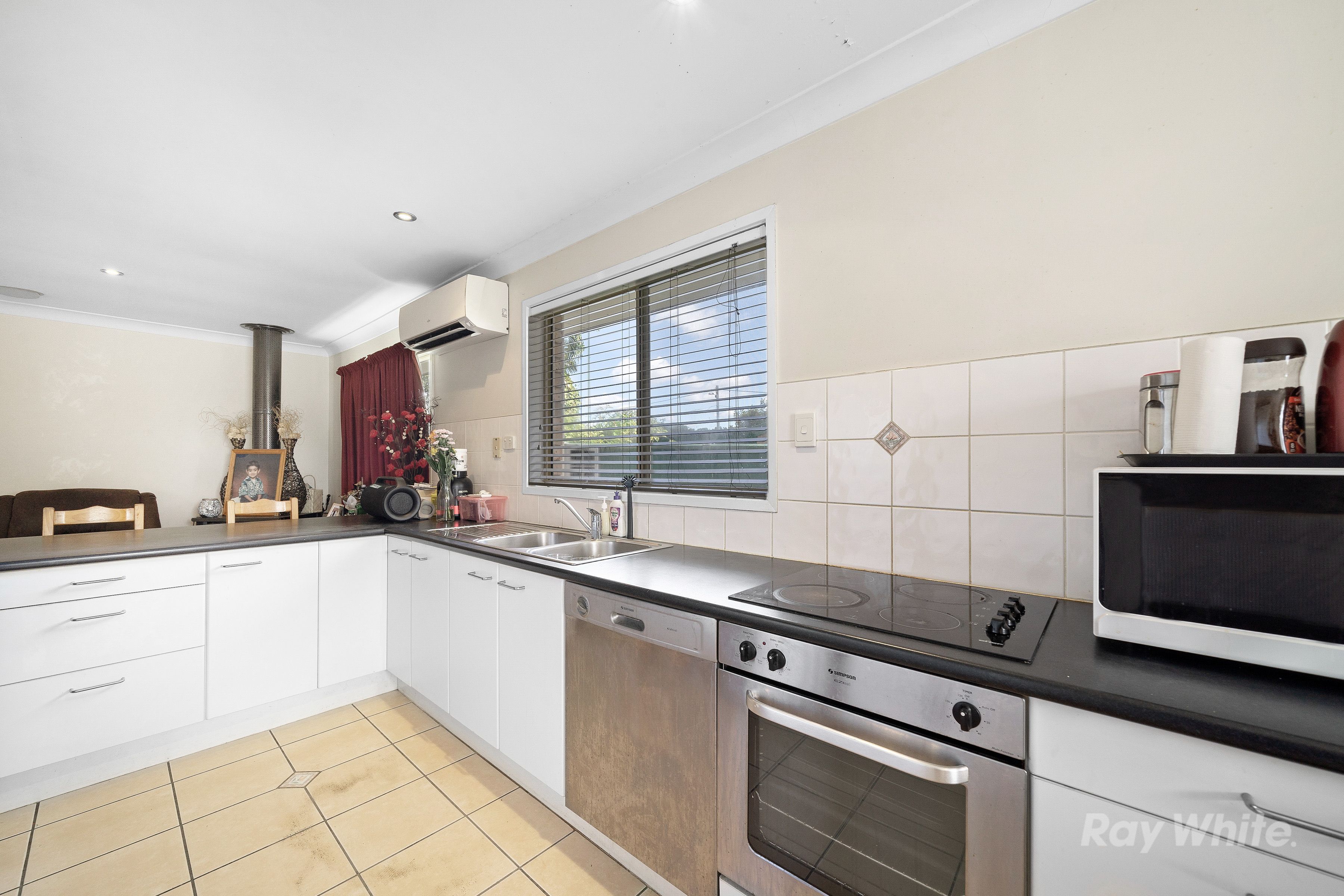 16 Lycoris Street, Crestmead, QLD 4132