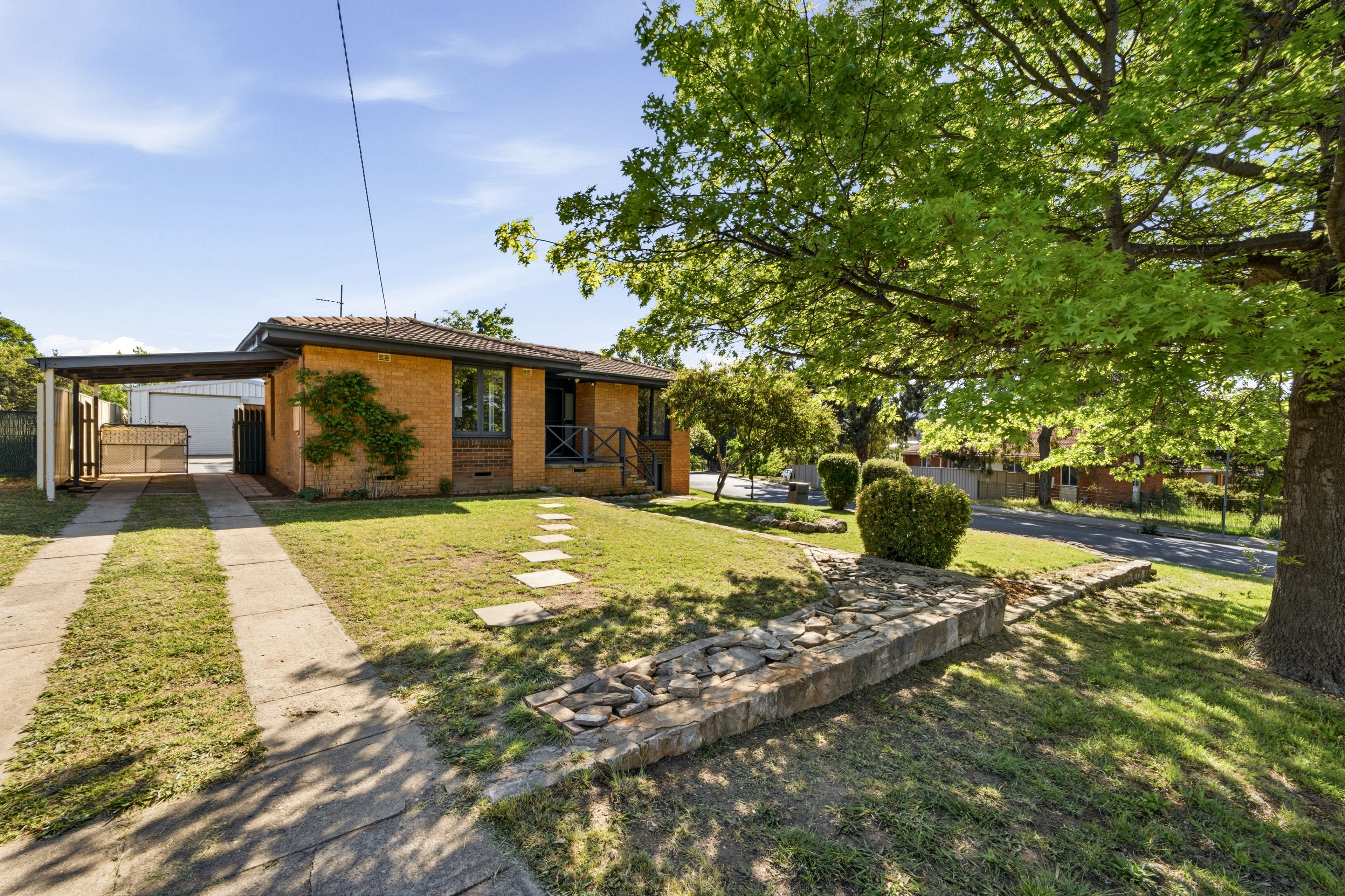 31 Waratah Street — photo 3 of 23