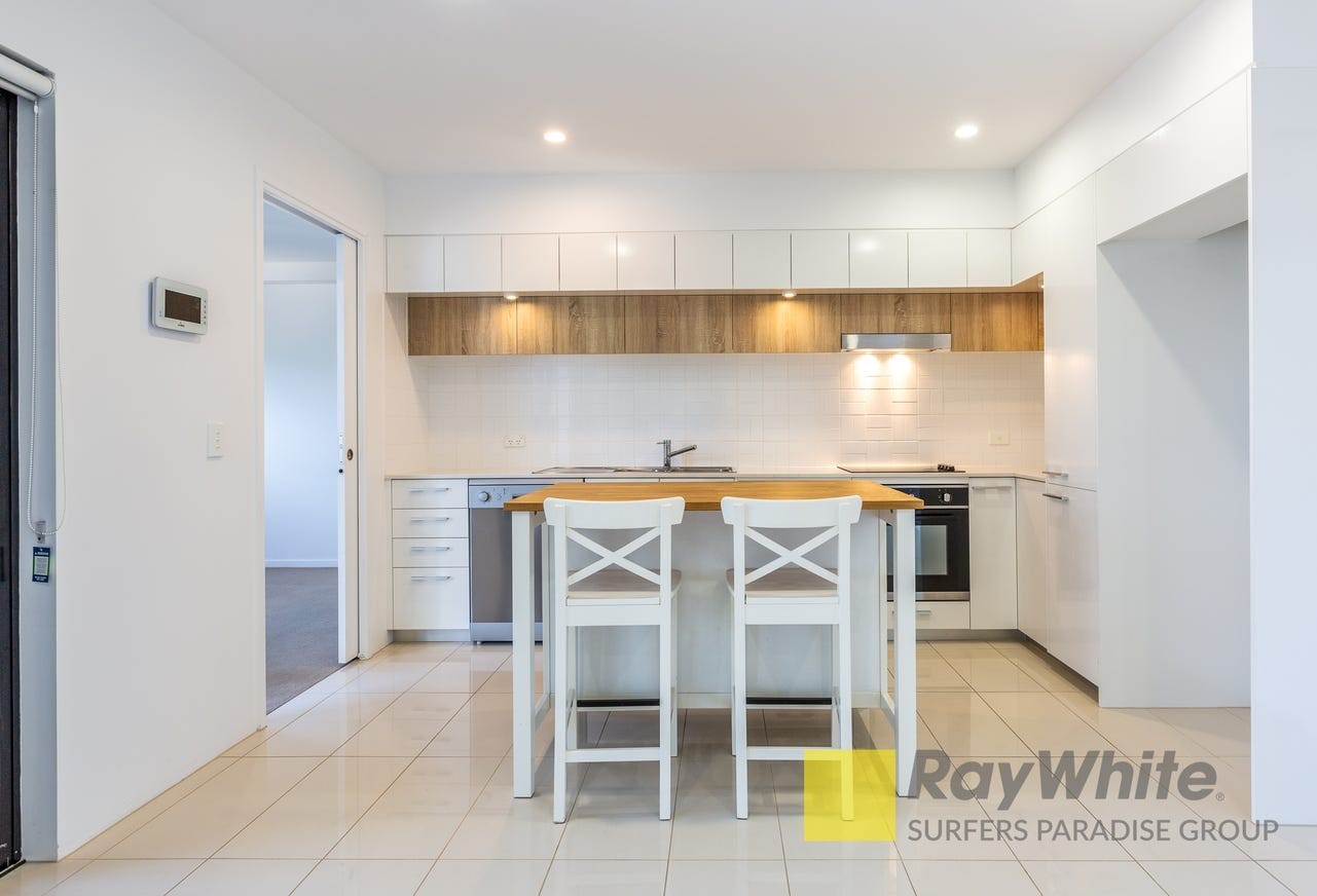 303/9 Hooker Boulevard, Broadbeach Waters, QLD 4218