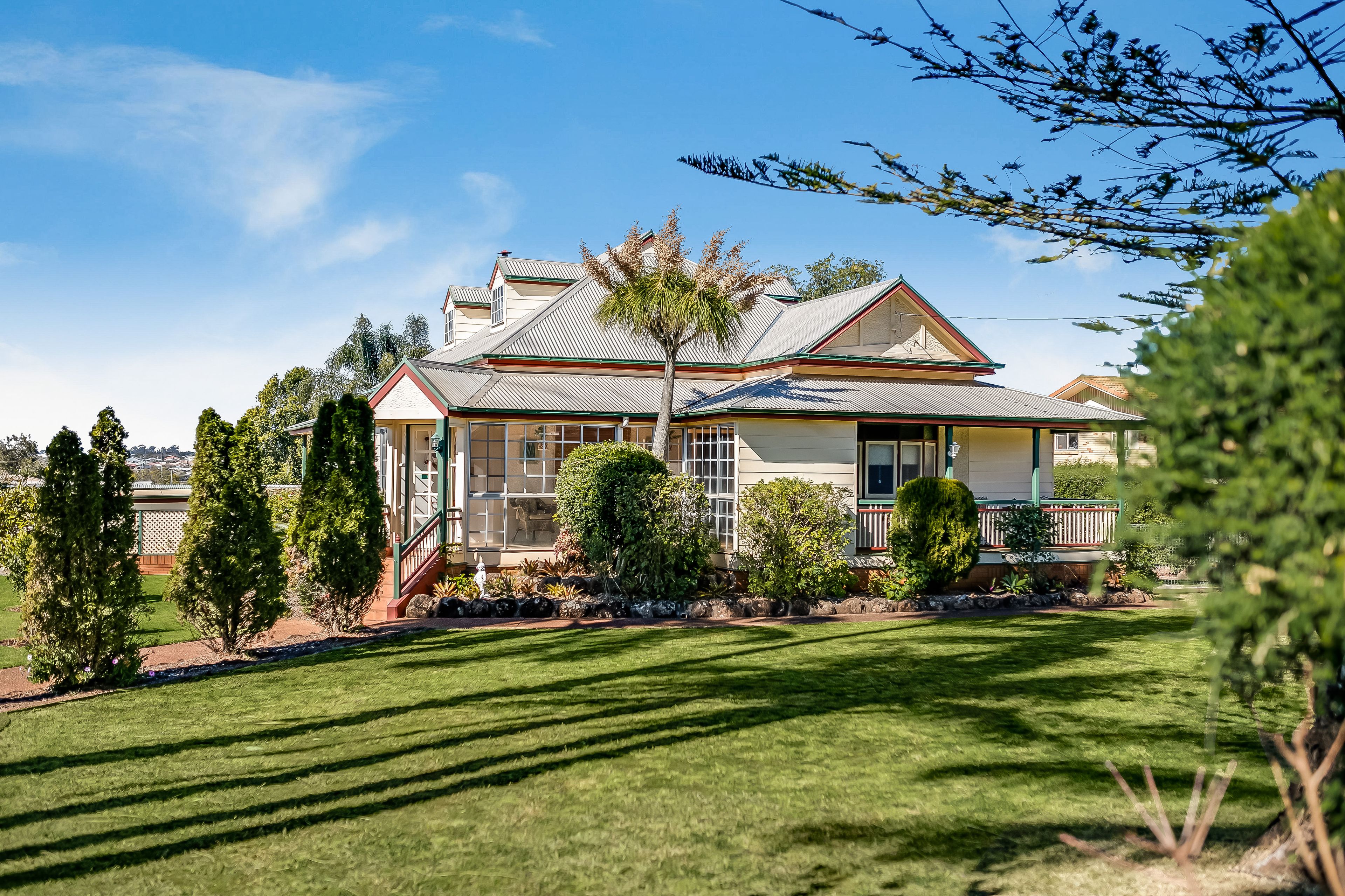 418 West Street, Kearneys Spring, QLD 4350